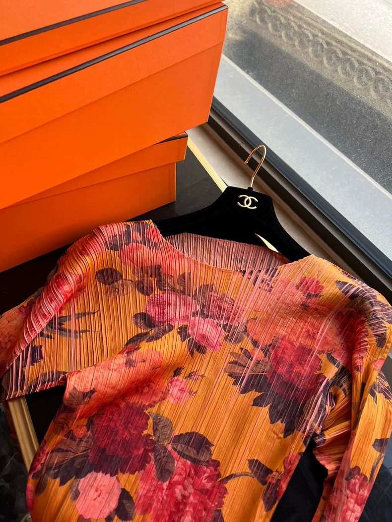 Issey Miyake Issey Miyake Orange floral pleated long-sleeved shirt Size M / US 6-8 / IT 42-44 - 3 Thumbnail