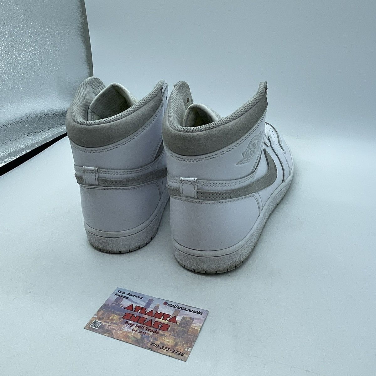 Jordan Brand Air Jordan 1 high neutral grey Size US 10.5 / EU 43-44 - 5 Thumbnail