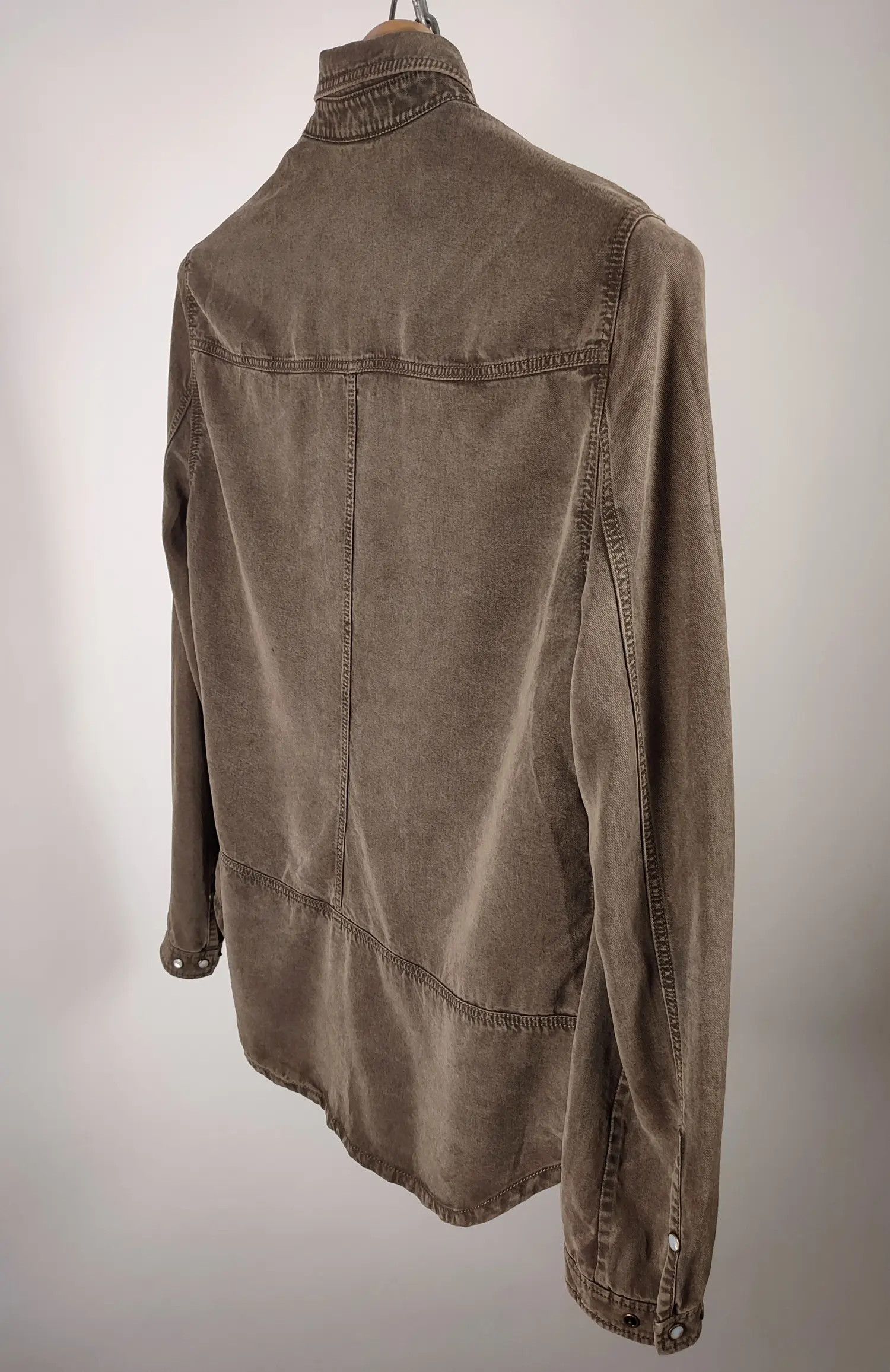 Burberry Burberry Lyocell Viscose Pearl button Shirt Size L / US 10 / IT 46 - 9 Thumbnail
