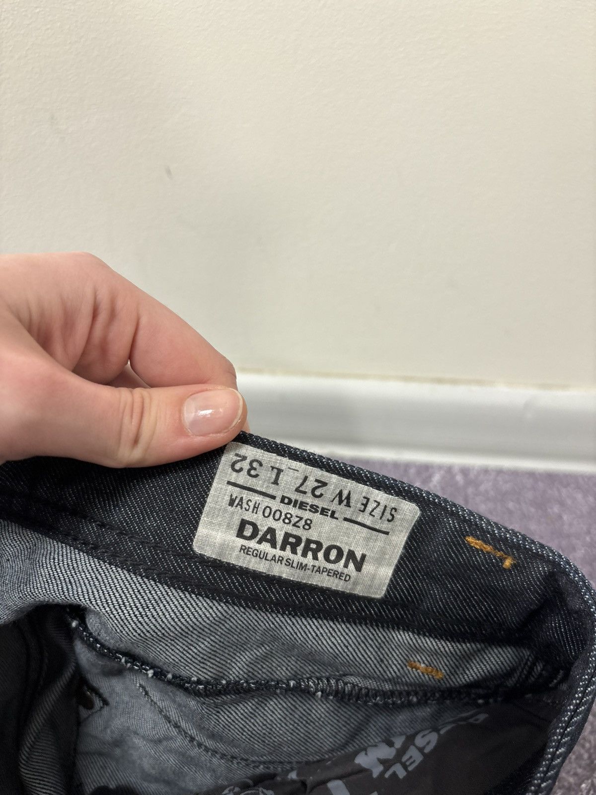 Diesel Diesel Darron Regular Slim Tapered NWT Men’s Denim Jeans Size US 27 - 11 Thumbnail