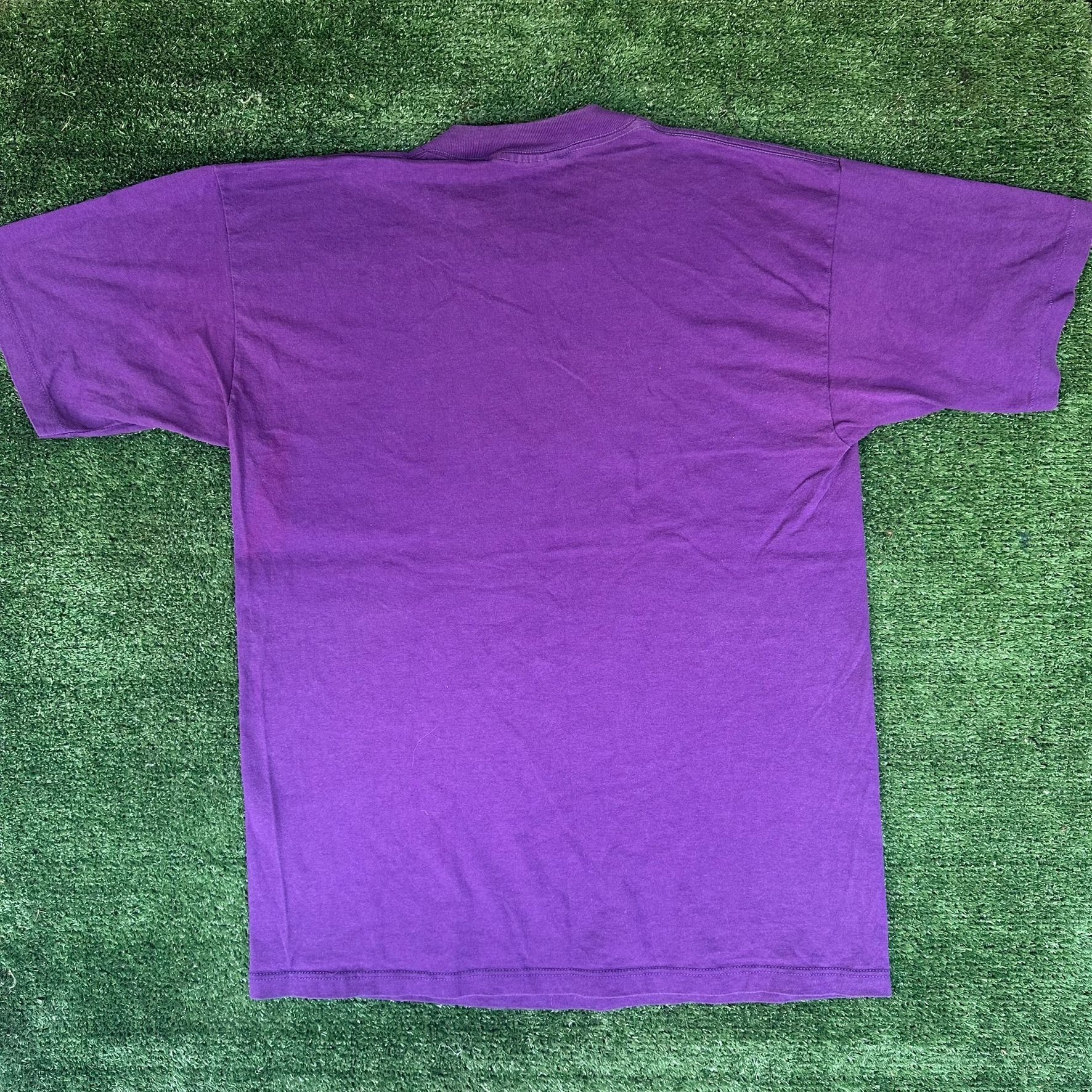 Vintage Vintage 90s Roseanne She Who Must Be Obeyed T-Shirt Purple M Size US M / EU 48-50 / 2 - 5 Thumbnail