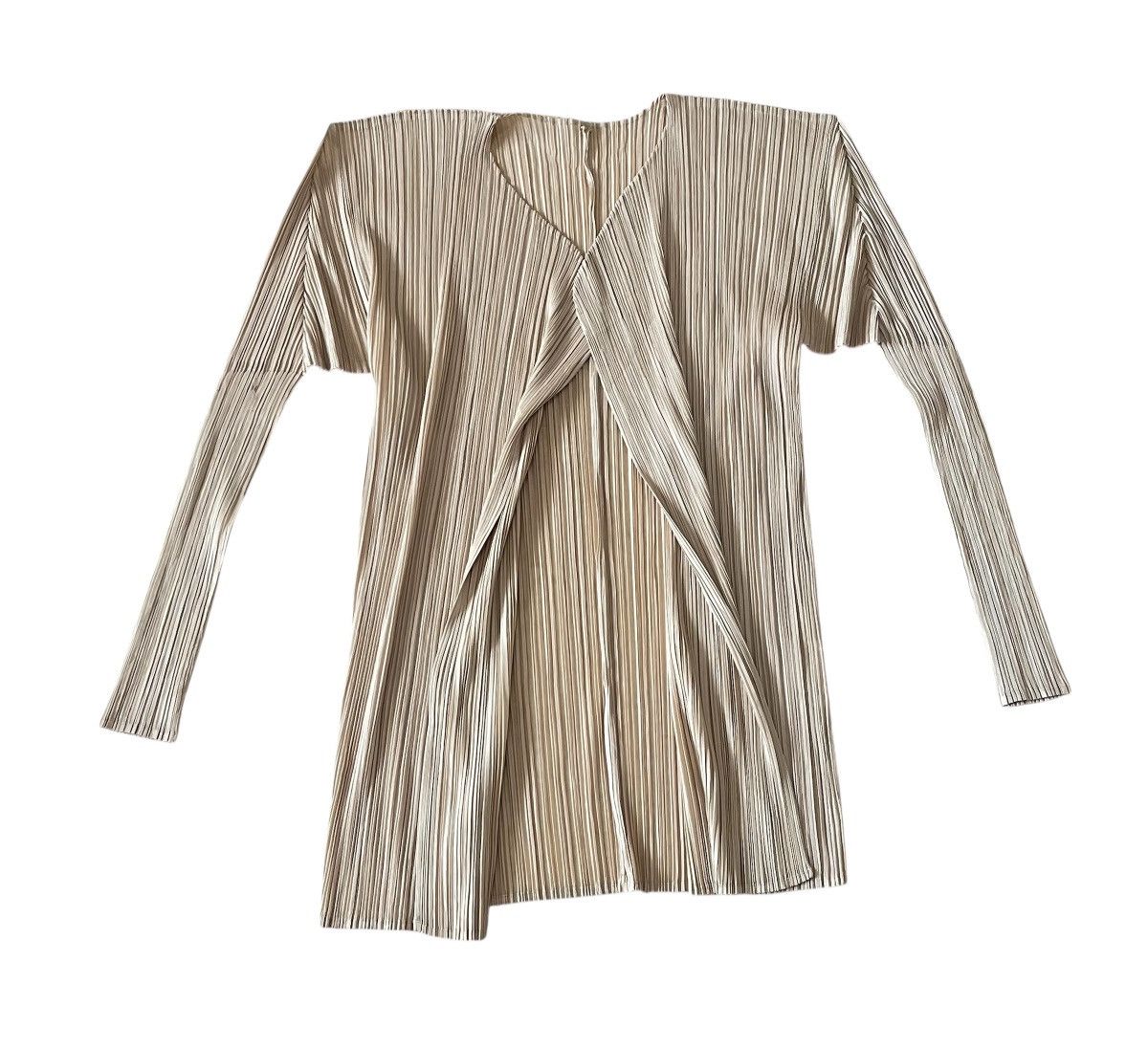 Pleats Please Issey Miyake TAX FREE 🇺🇸 issey miyake pleats please cream cardigan Size S / US 4 / IT 40 - 1 Thumbnail