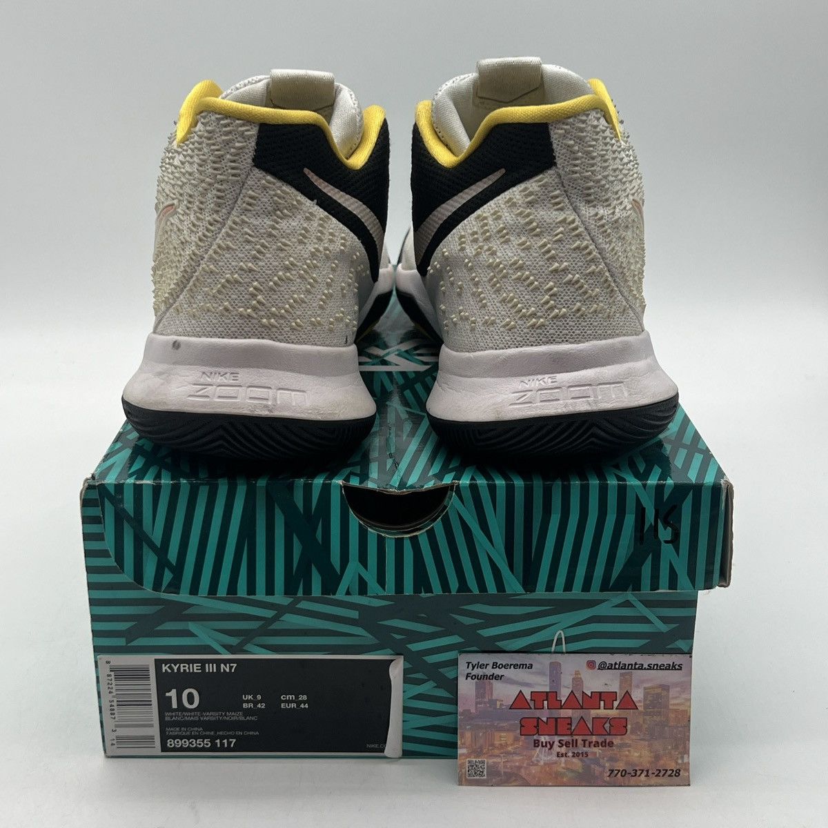 Nike Kyrie 3 NF Size US 10 / EU 43 - 3 Thumbnail