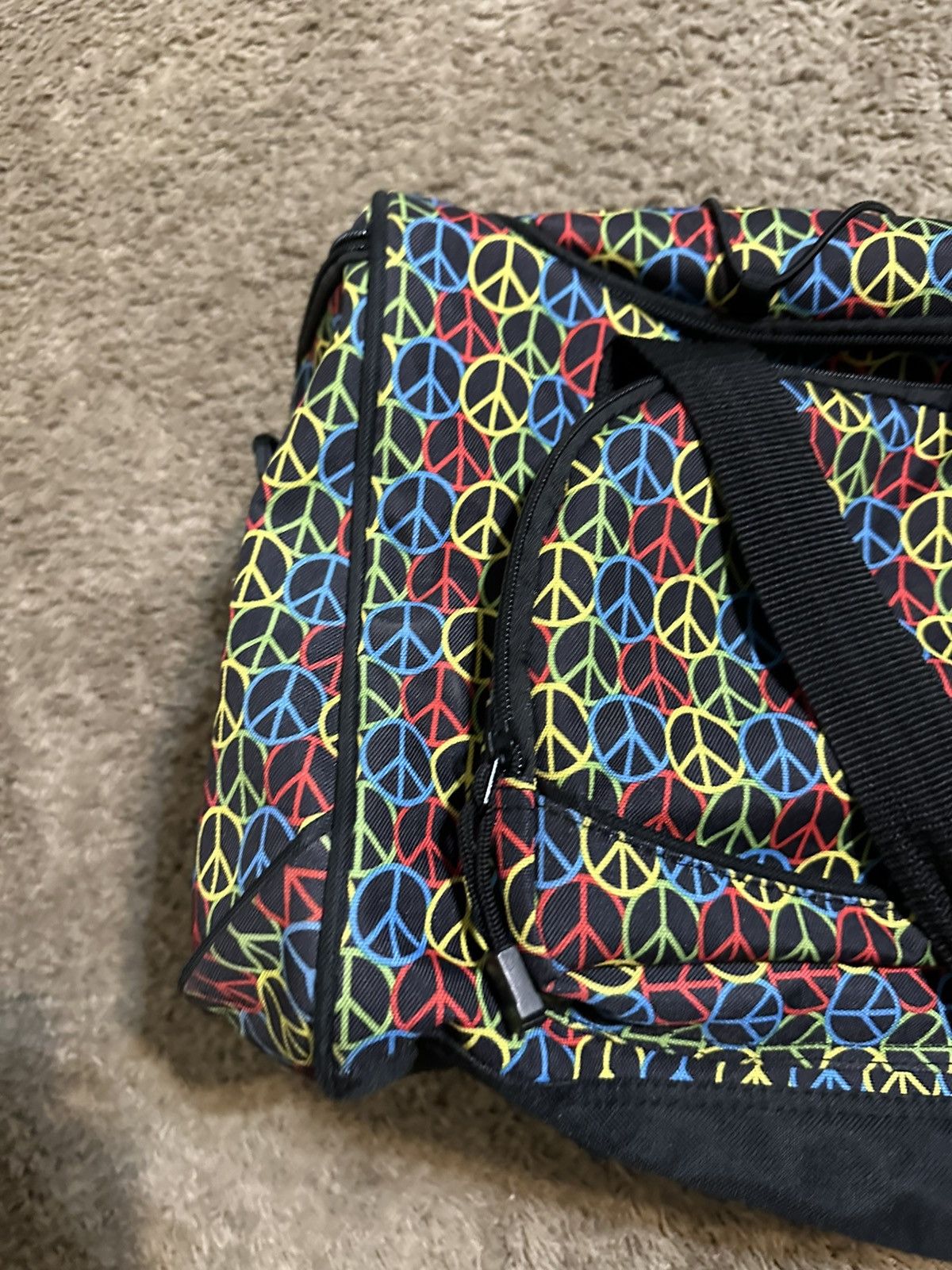 Nike Vintage Pacific Coast “Rainbow” peace symbol duffel bag 00s Size ONE SIZE - 3 Thumbnail