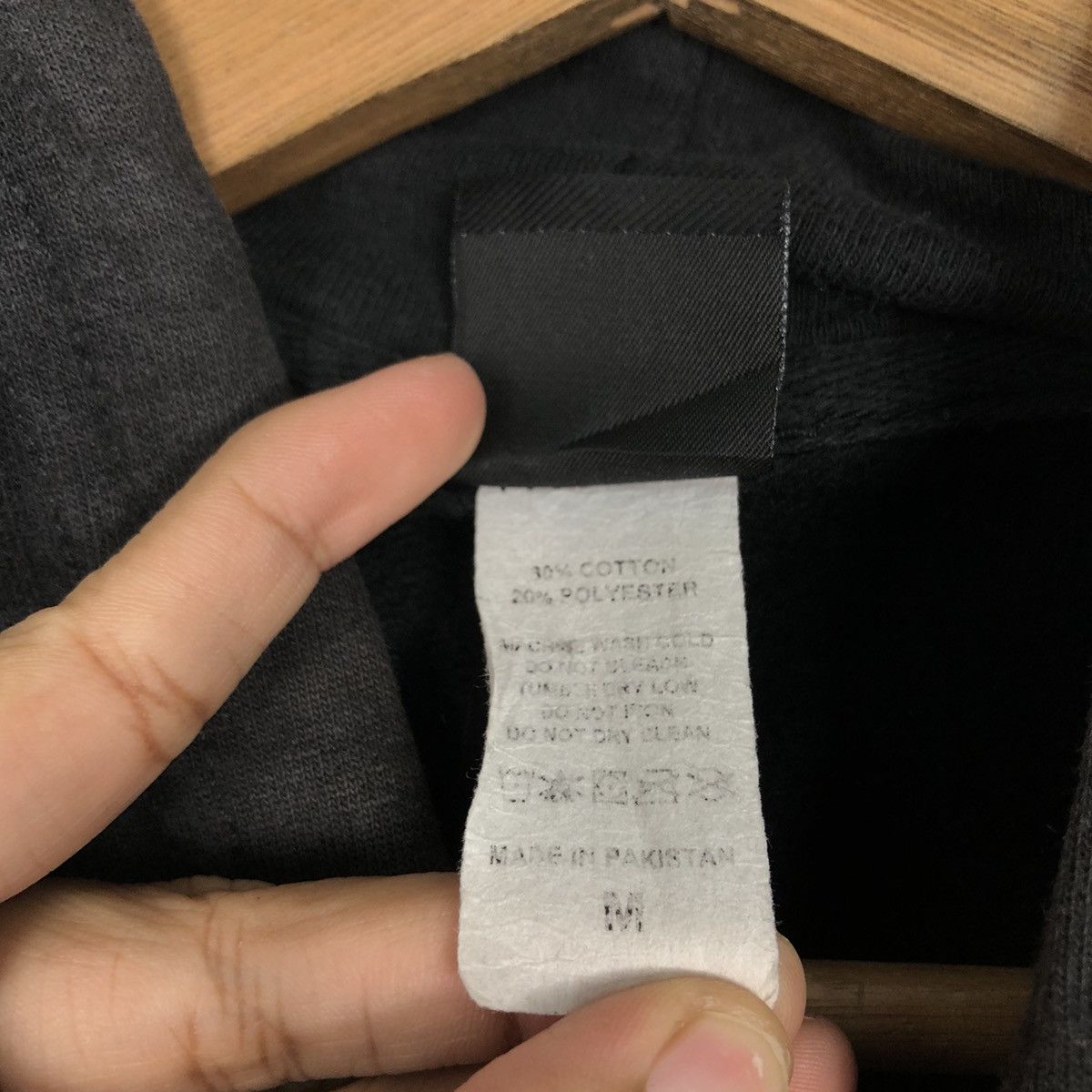 Japanese Brand 📌Vintage Hoodie Pull Over RVCA Big Logo Design Size US M / EU 48-50 / 2 - 18 Thumbnail