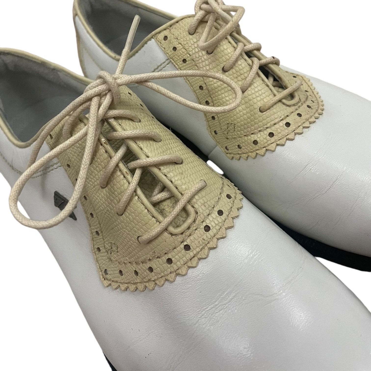 Cutter & Buck Cutter & Buck Leather White and Cream Lace Up Golf Shoes Size US 9.5 / IT 39.5 - 4 Thumbnail
