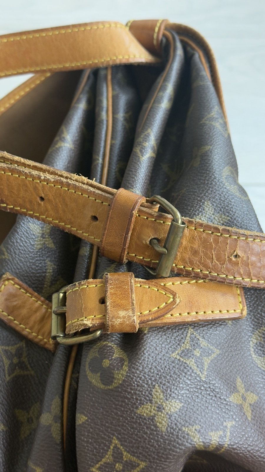 Louis Vuitton Louis Vuitton vintage Saumur 35 Monogram Crossbody Size ONE SIZE - 17 Thumbnail