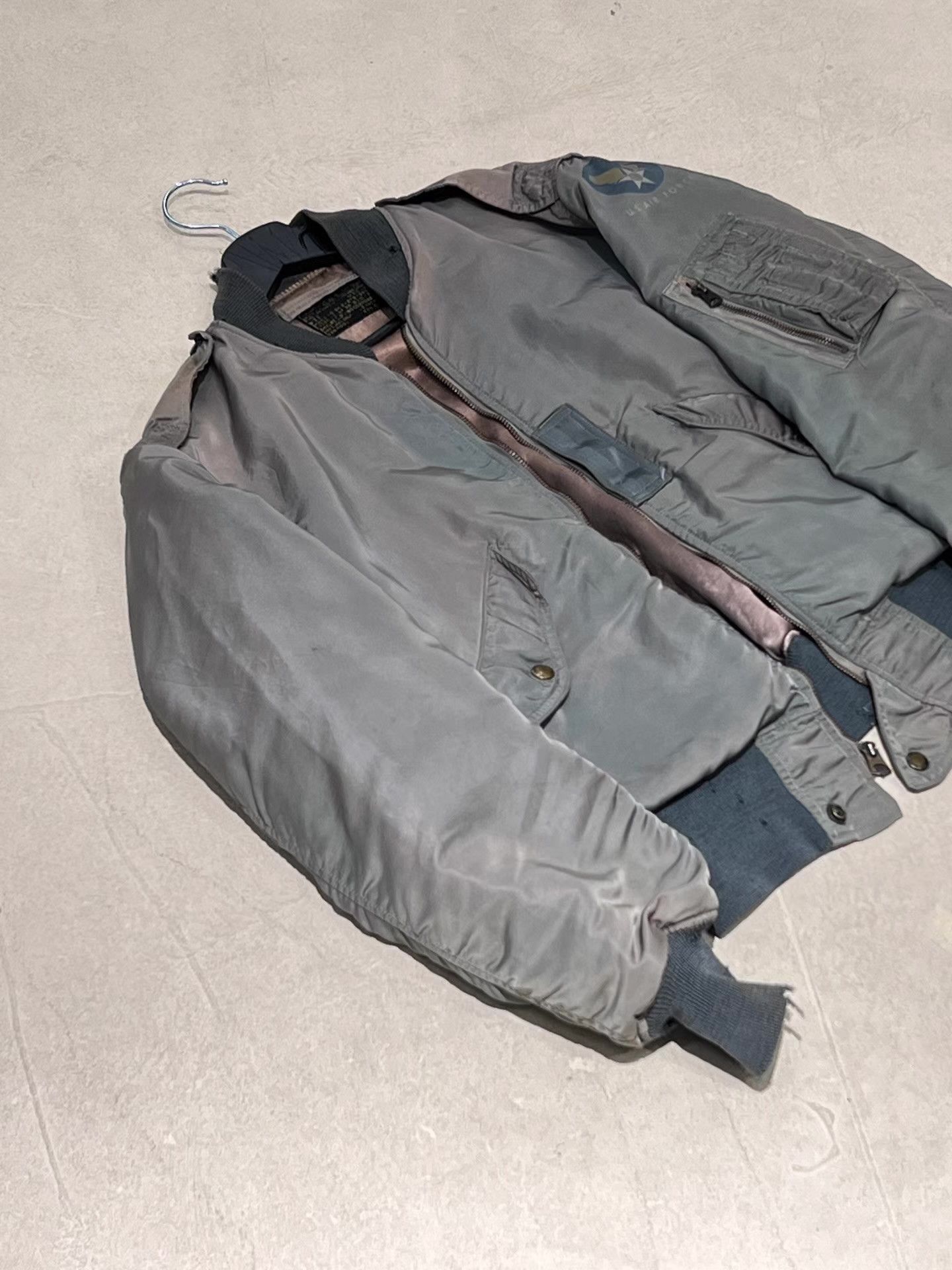 Balenciaga 80s Air Force Type-B Bomber Jacket Q13 Size US M / EU 48-50 / 2 - 5 Thumbnail