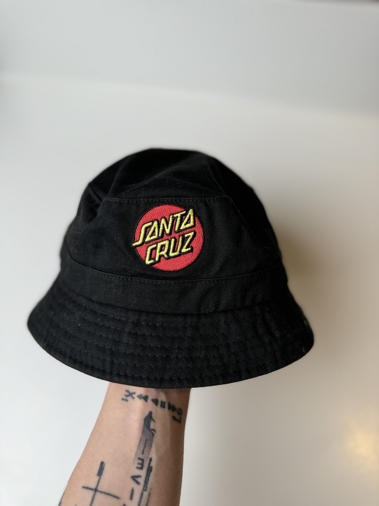 Santa Cruz Skateboards CLASSIC DOT PATCH BUCKET HAT Size ONE SIZE - 1 Thumbnail