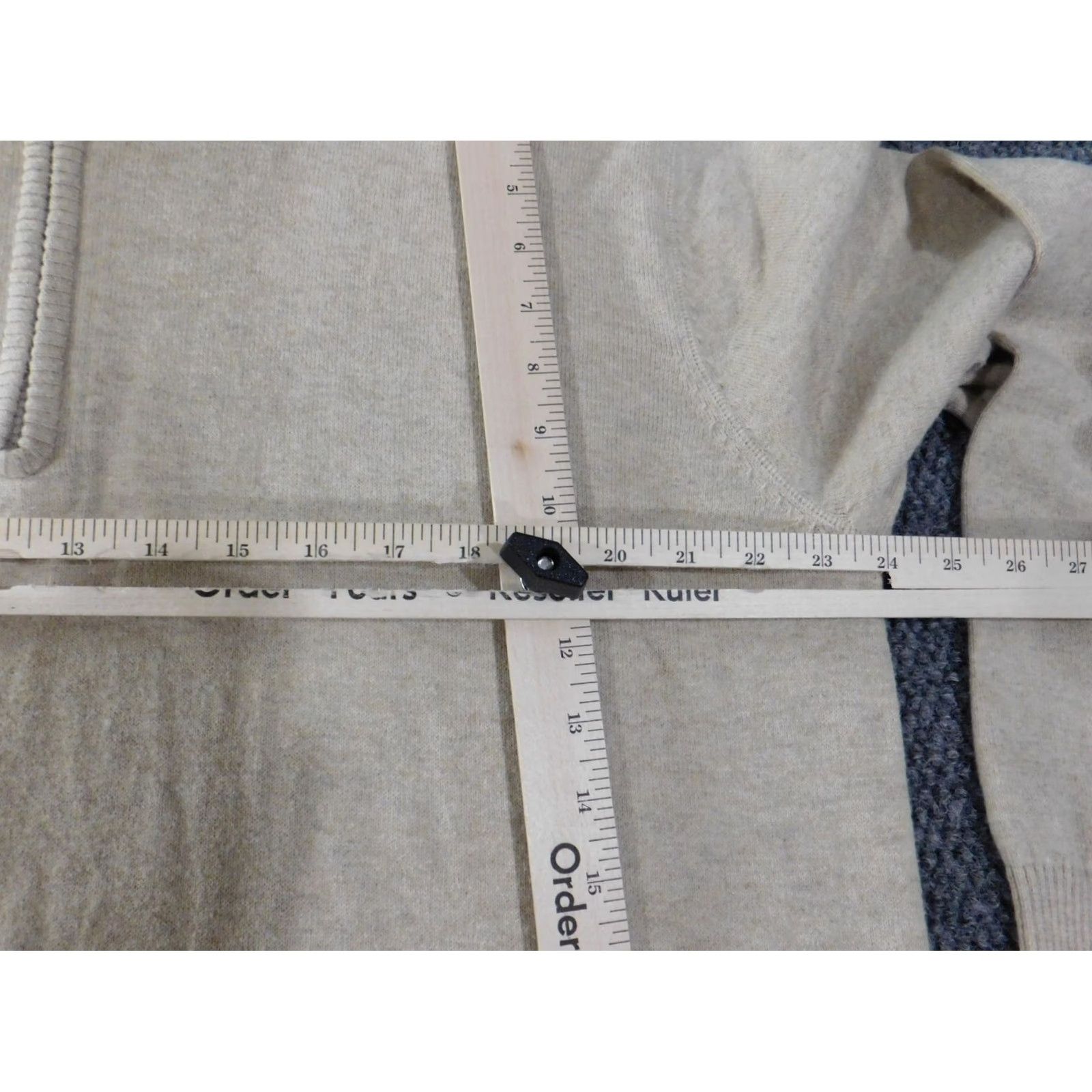 Vintage Woolrich Sweater XL Beige 1/4 Zip Pullover Knit Wool Crew Neck Men 90s Vintage Style Regular Knit Pattern Solid Size US XL / EU 56 / 4 - 6 Thumbnail