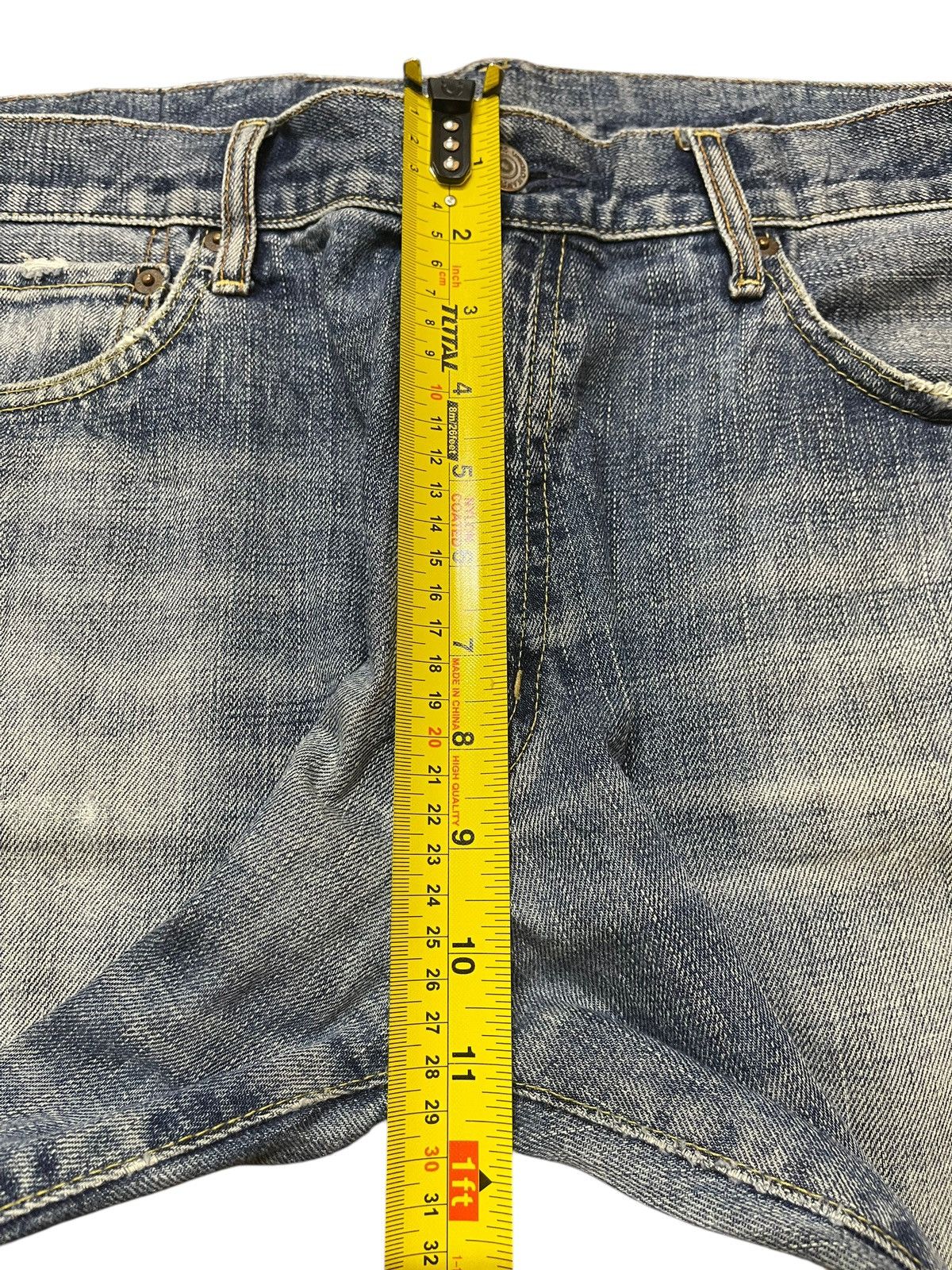 Uniqlo Vintage Japanese Uniqlo Blue Faded Wash Distress Baggy Jeans Size US 36 / EU 52 - 15 Thumbnail