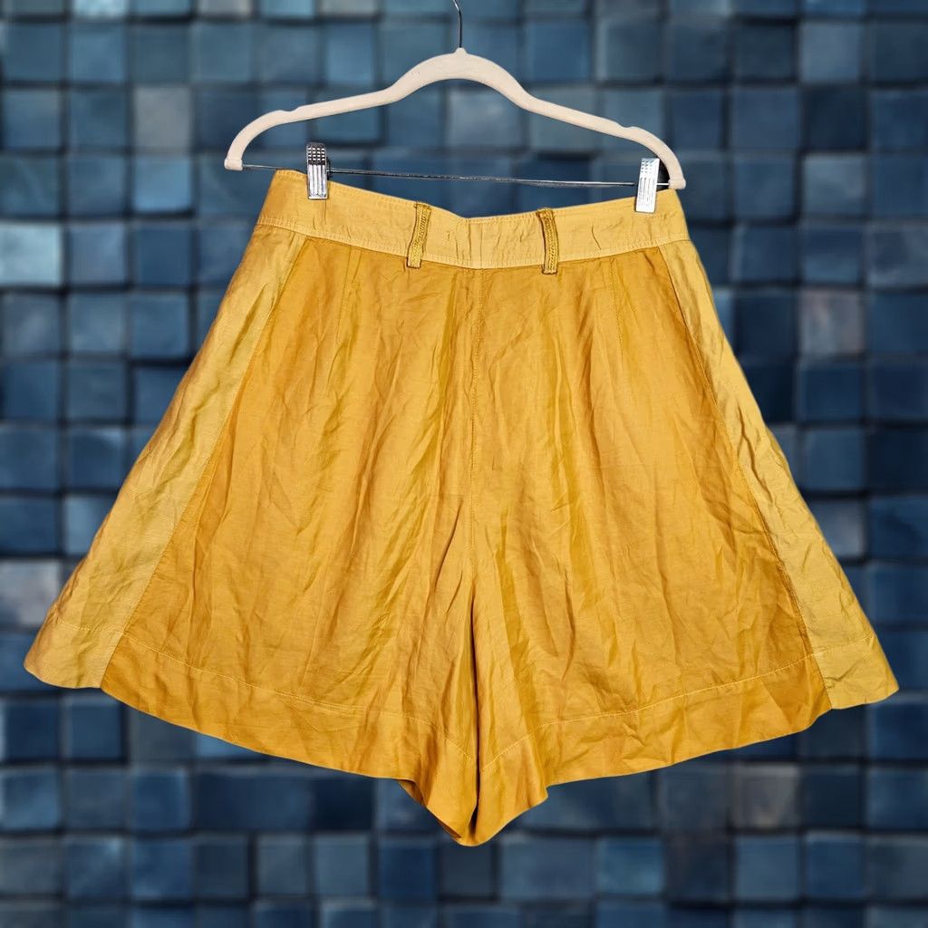 Vintage Burning Torch Yellow Ladies L Pleated Shorts Cupro CMD High Rise Button Closure Casual Beach Outdoor Set/Bohemian Mens Womens Girls? Size 36" / US 14 / IT 50 - 1 Thumbnail