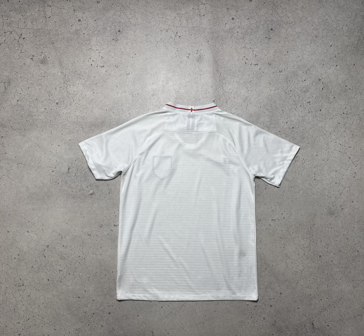 Nike Nike England Team Vintage Soccer Jersey Size US L / EU 52-54 / 3 - 7 Thumbnail