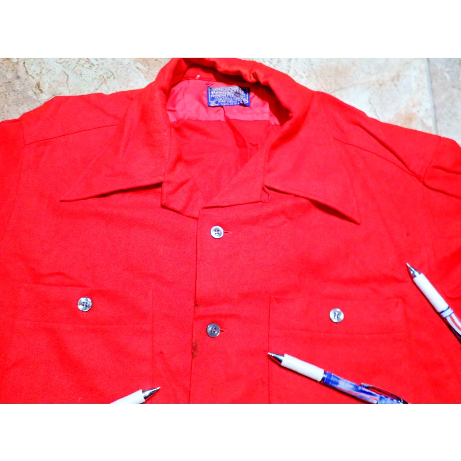 Pendleton Pendleton Vintage Loop Collar Shirt Men's Large Solid Red 100% Virgin Wool USA Classic Mad Man Fashion Size US L / EU 52-54 / 3 - 6 Thumbnail