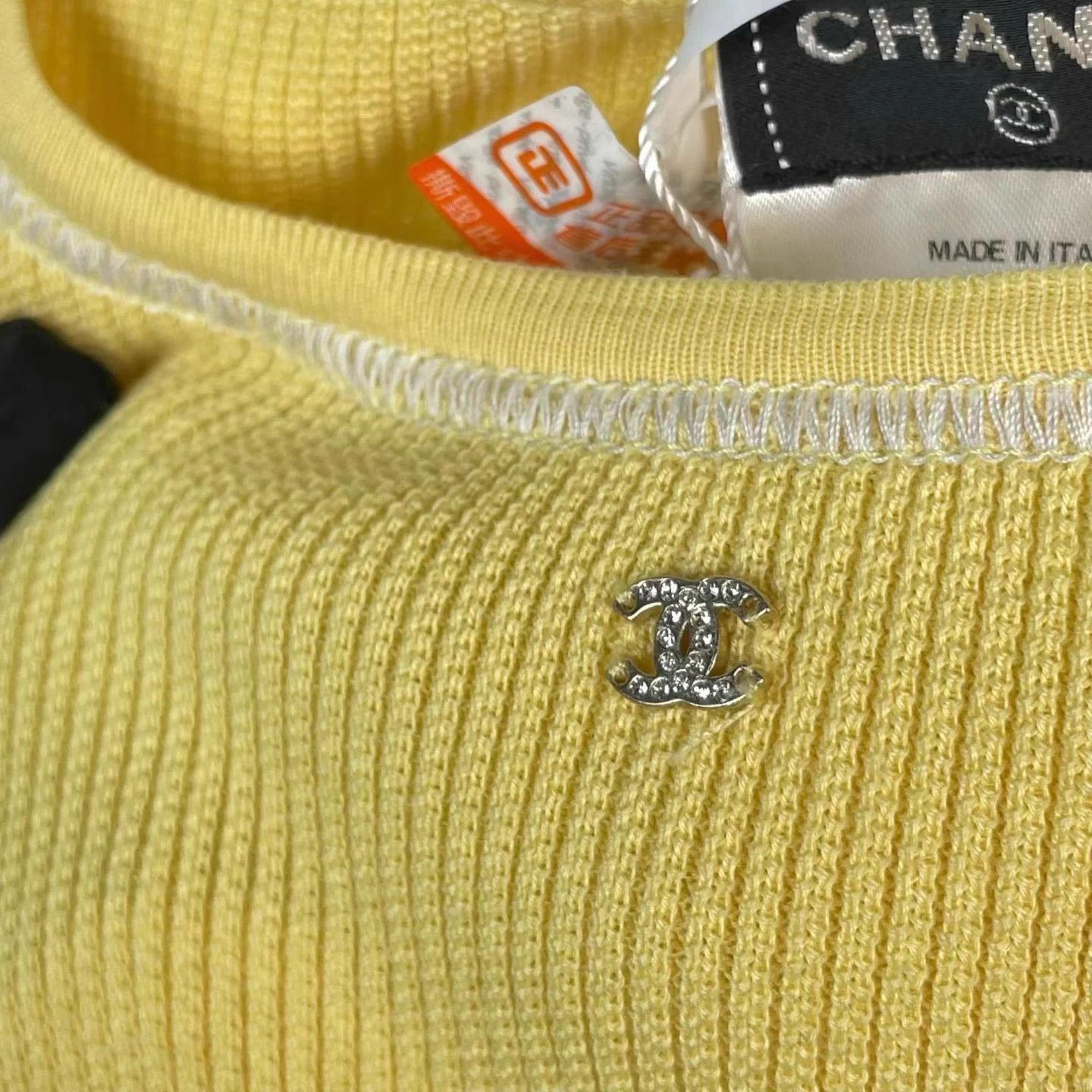 Chanel WOMEN'S CHANEL yellow knit long sleeveless top 42 Size M / US 6-8 / IT 42-44 - 6 Thumbnail