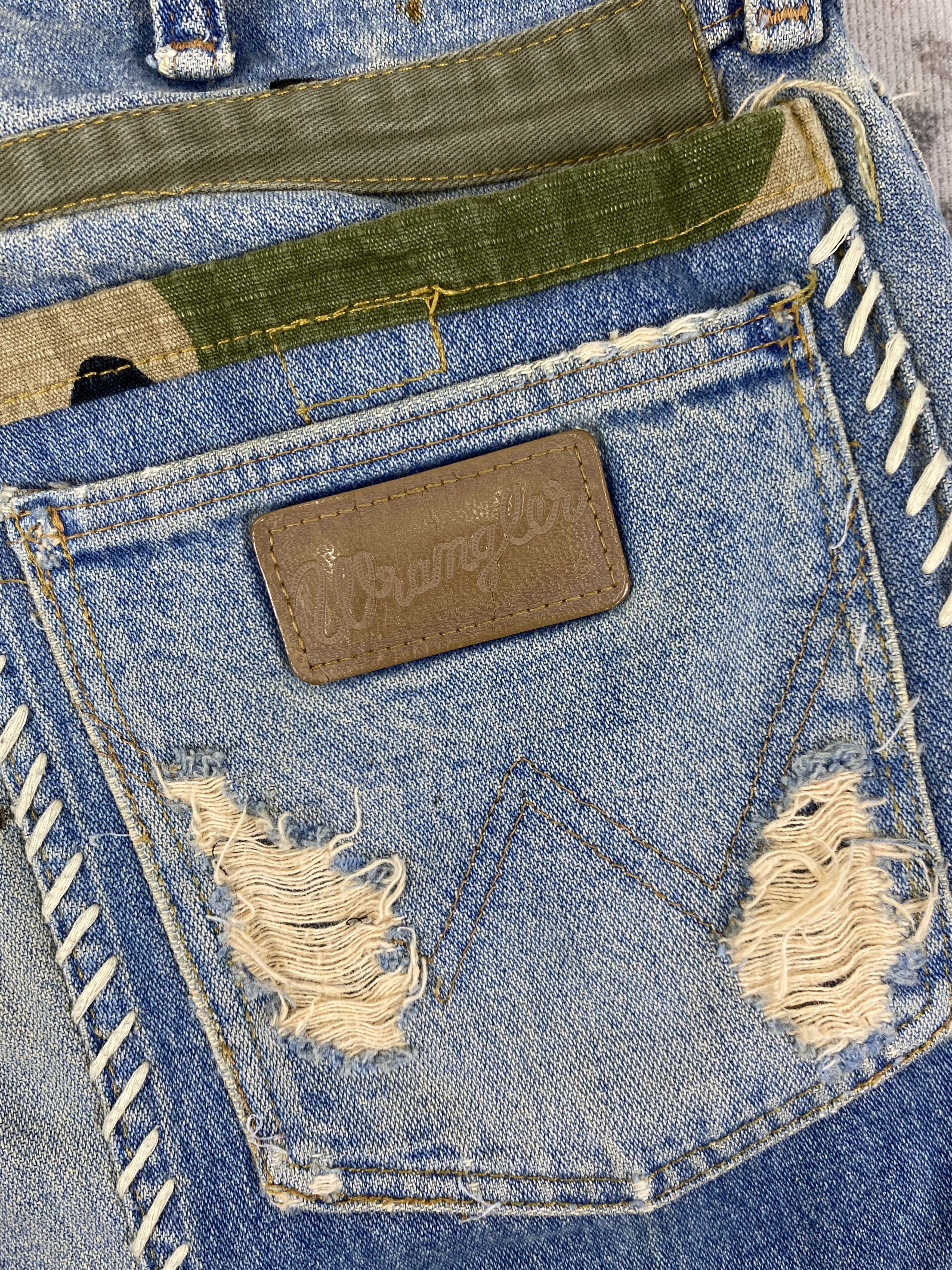 Japanese Brand Distressed Blue Vintage Wrangler Jeans 32x28.5 Denim- JN3525 Size US 32 / EU 48 - 9 Thumbnail