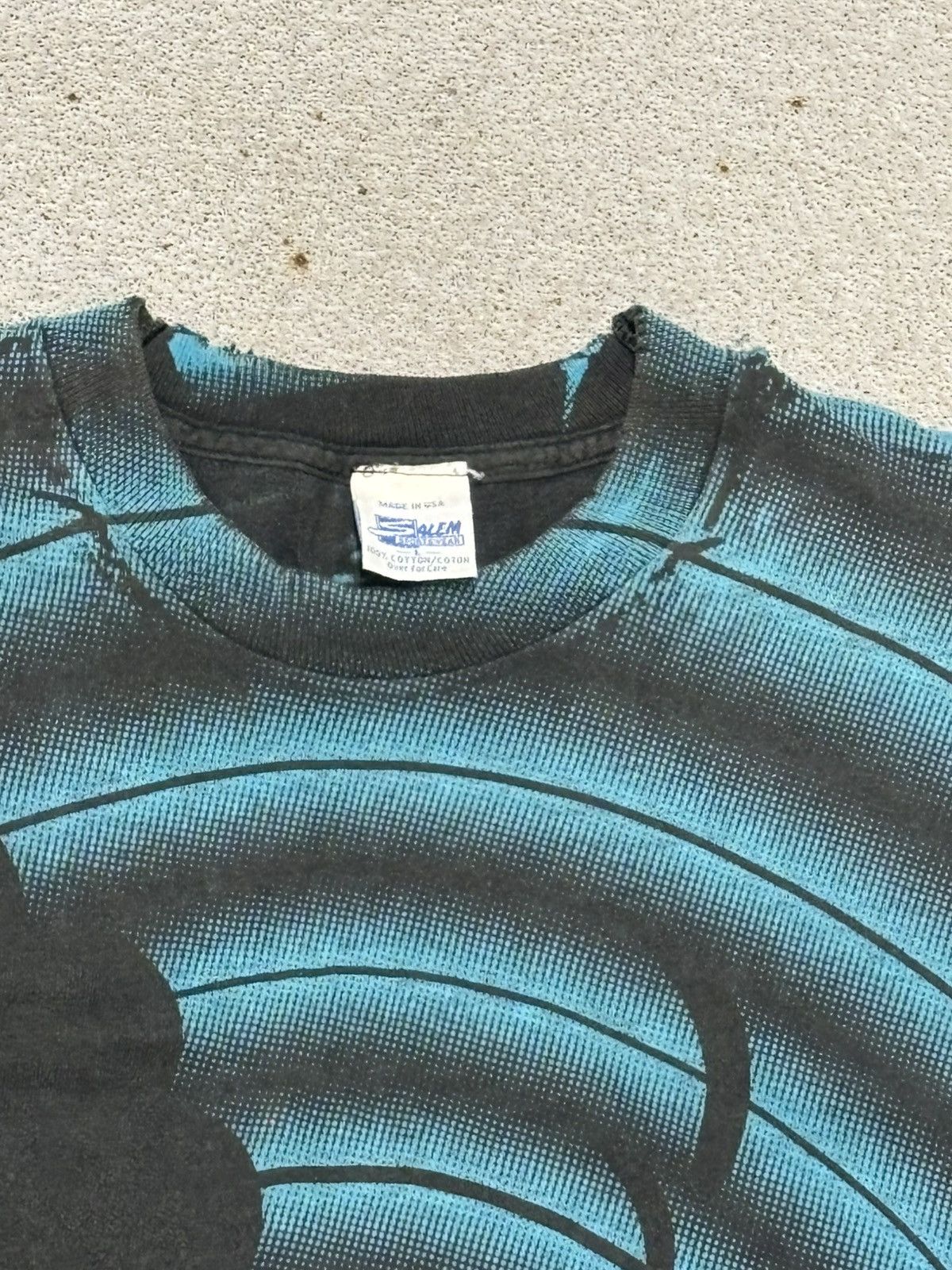 NBA 1990s (SLIGHTLY DISTRESSED) NBA CHARLOTTTE HORNETS TSHIRT Size US XL / EU 56 / 4 - 8 Thumbnail