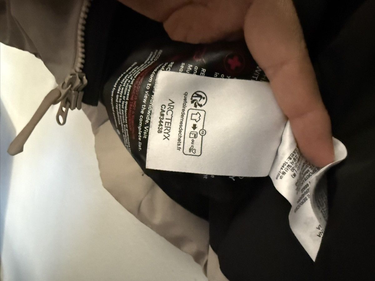 Arc'teryx Arc’teryx Beta Insulated Jacket — Two-Tone Black/Sand Size US S / EU 44-46 / 1 - 7 Thumbnail