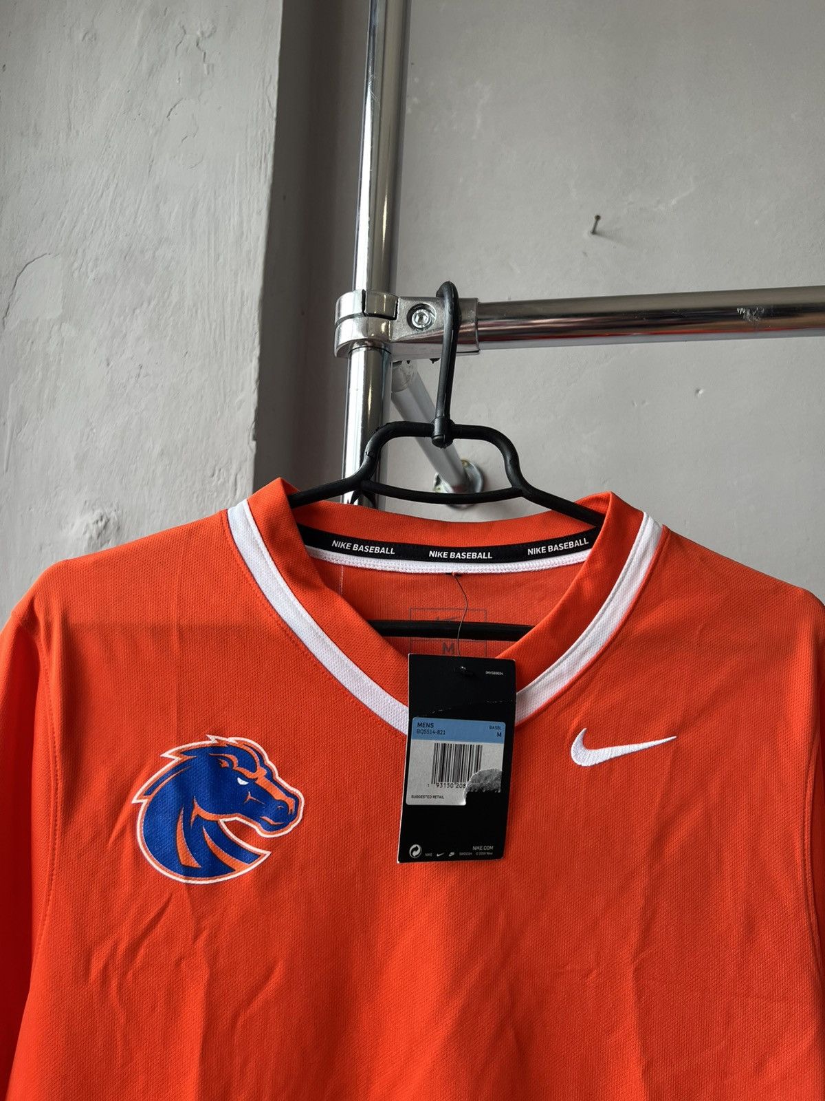 Nike NIKE BOISE STATE BRONCOS BASEBALL JERSEY SHIRT MEN’S NWT NEW Size US M / EU 48-50 / 2 - 4 Thumbnail