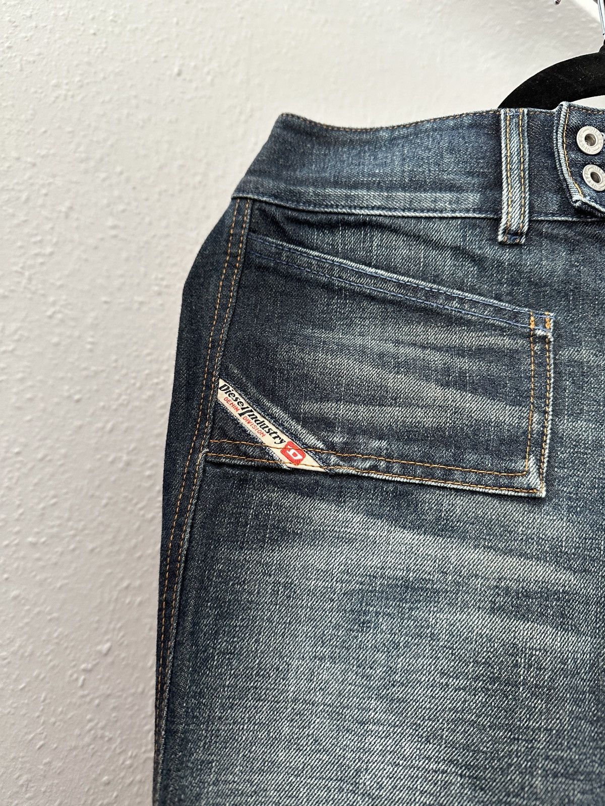 Diesel × Seditionaries Diesel Old Washed Fade Asymmetric Low Rice Wrap Jeans 00s Size 26" / US 2 / IT 38 - 7 Thumbnail