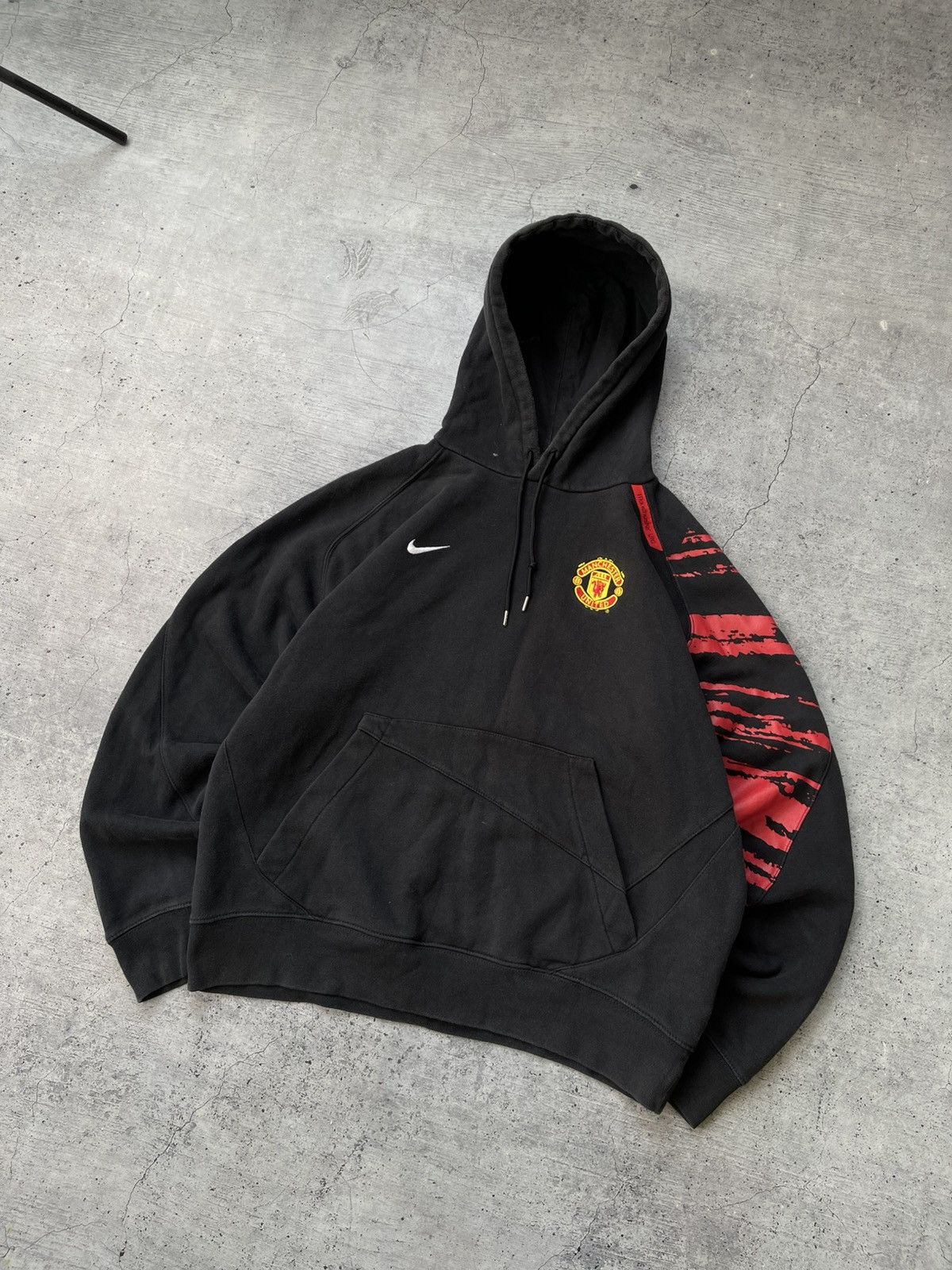 最終値下げ！　Nike Manchester United ナイロン　Sサイズ Manchester United Nike Sweatshirt | Grailed