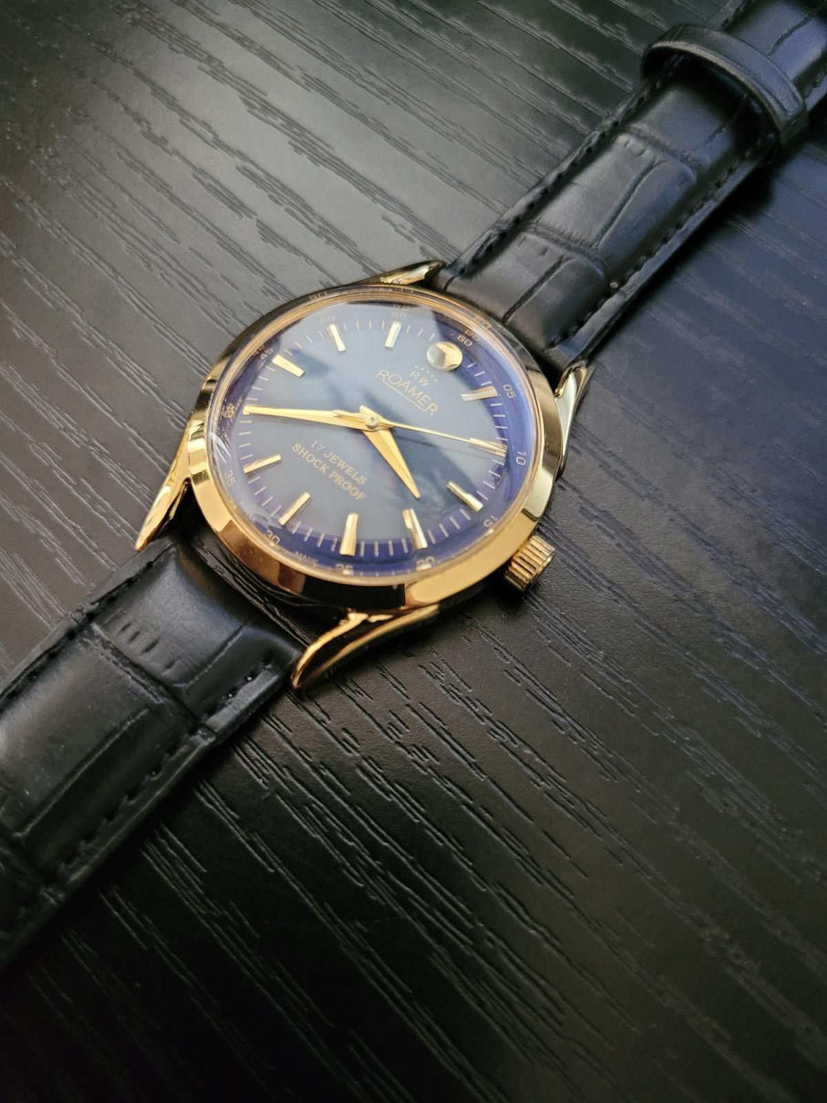 image of Roamers Nos Roamer Am017 Mechanical Men's Vintage Swiss Watch in Blue