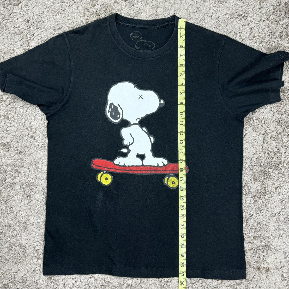 Kaws UT Kaws x Peanut T-shirt Size US L / EU 52-54 / 3 - 11 Thumbnail