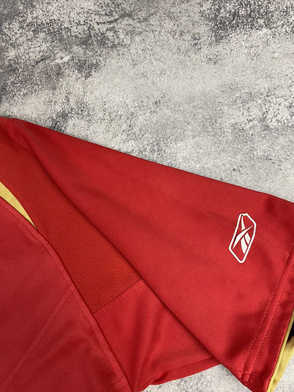 Reebok × Vintage Vintage Reebok Liverpool Soccer Jersey Size US XL / EU 56 / 4 - 8 Thumbnail