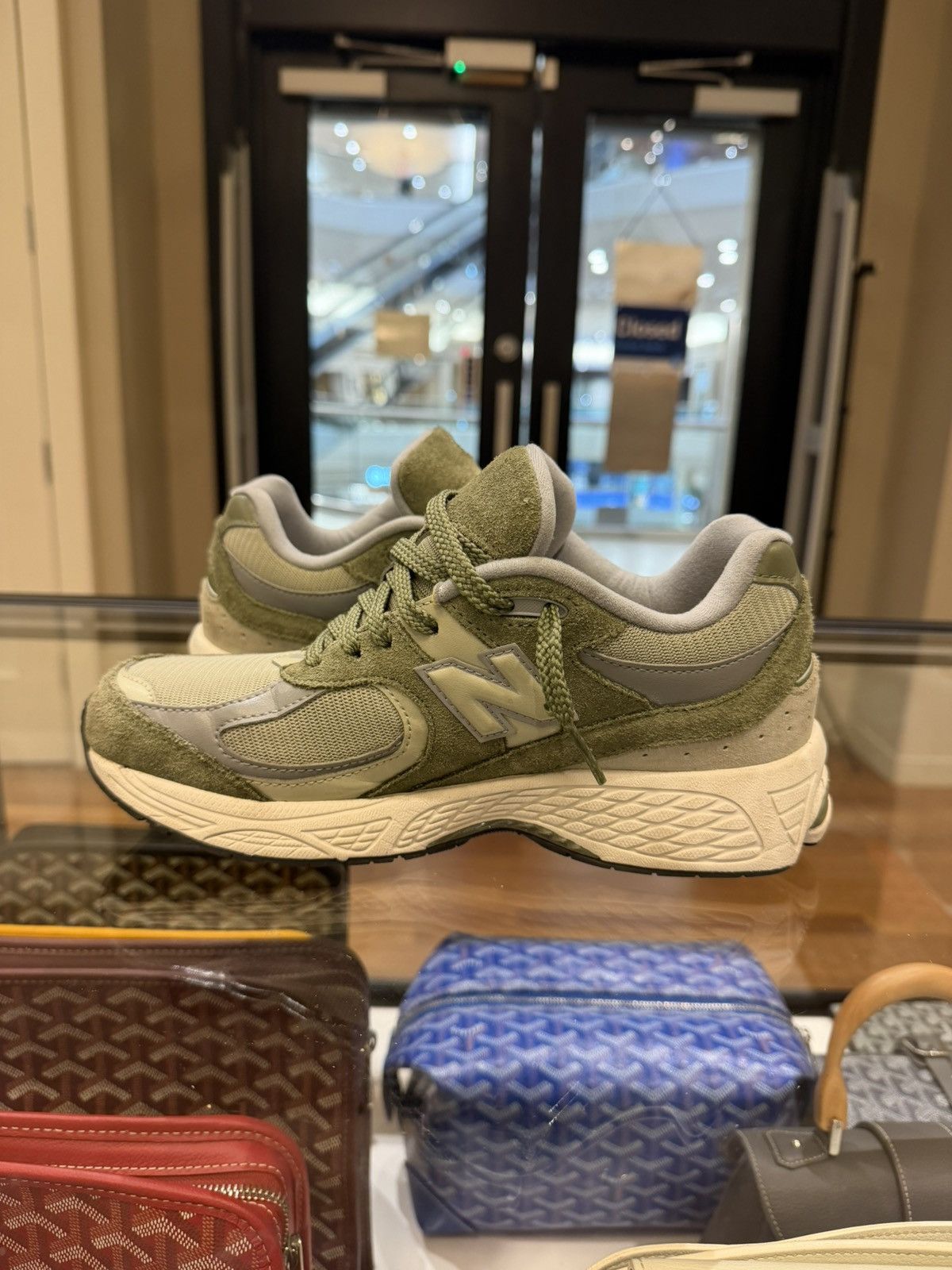 New Balance New Balance 2002R Dark Olive Size US 7 / EU 40 - 3 Thumbnail