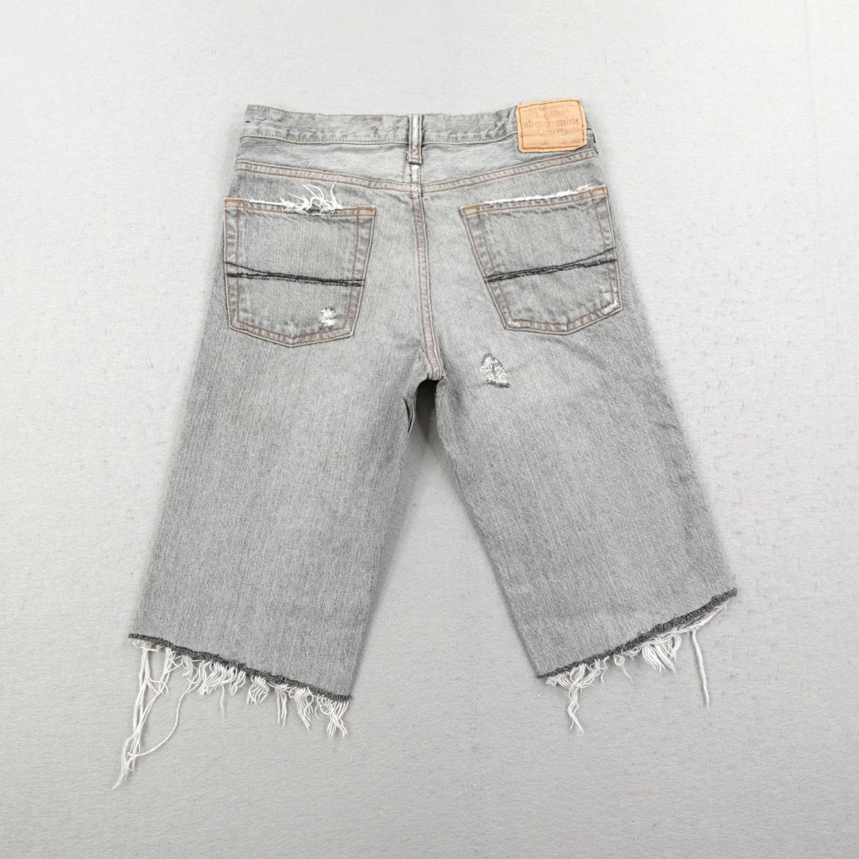 Abercrombie & Fitch VINTAGE Abercrombie Jeans Womens 14 Gray Denim Capri Low Rise Cropped Y2K Size 36" / US 14 / IT 50 - 4 Thumbnail
