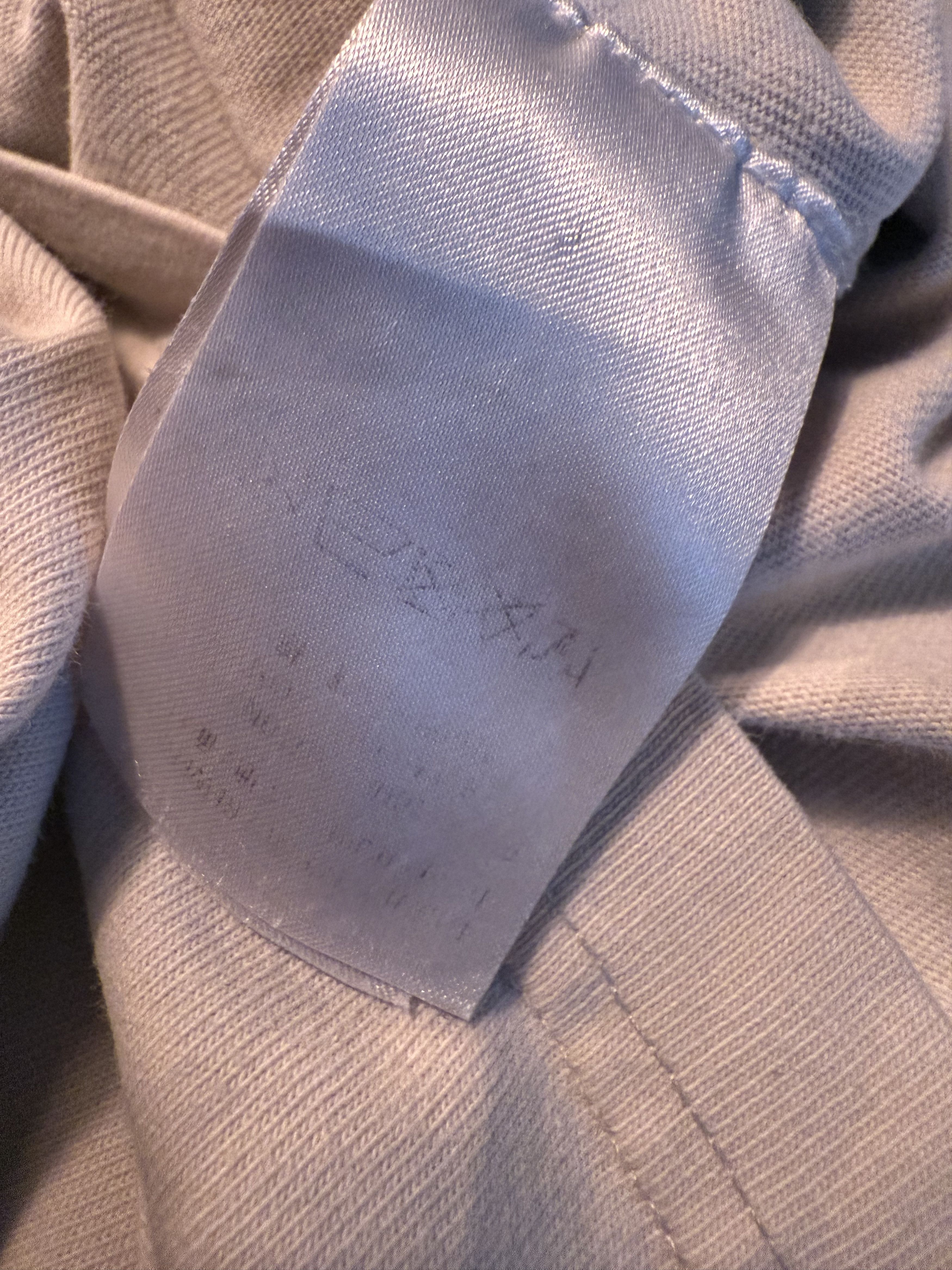 Balenciaga Balenciaga Badge Logo Tee 'Chalky White/Blue' Size US M / EU 48-50 / 2 - 16 Thumbnail