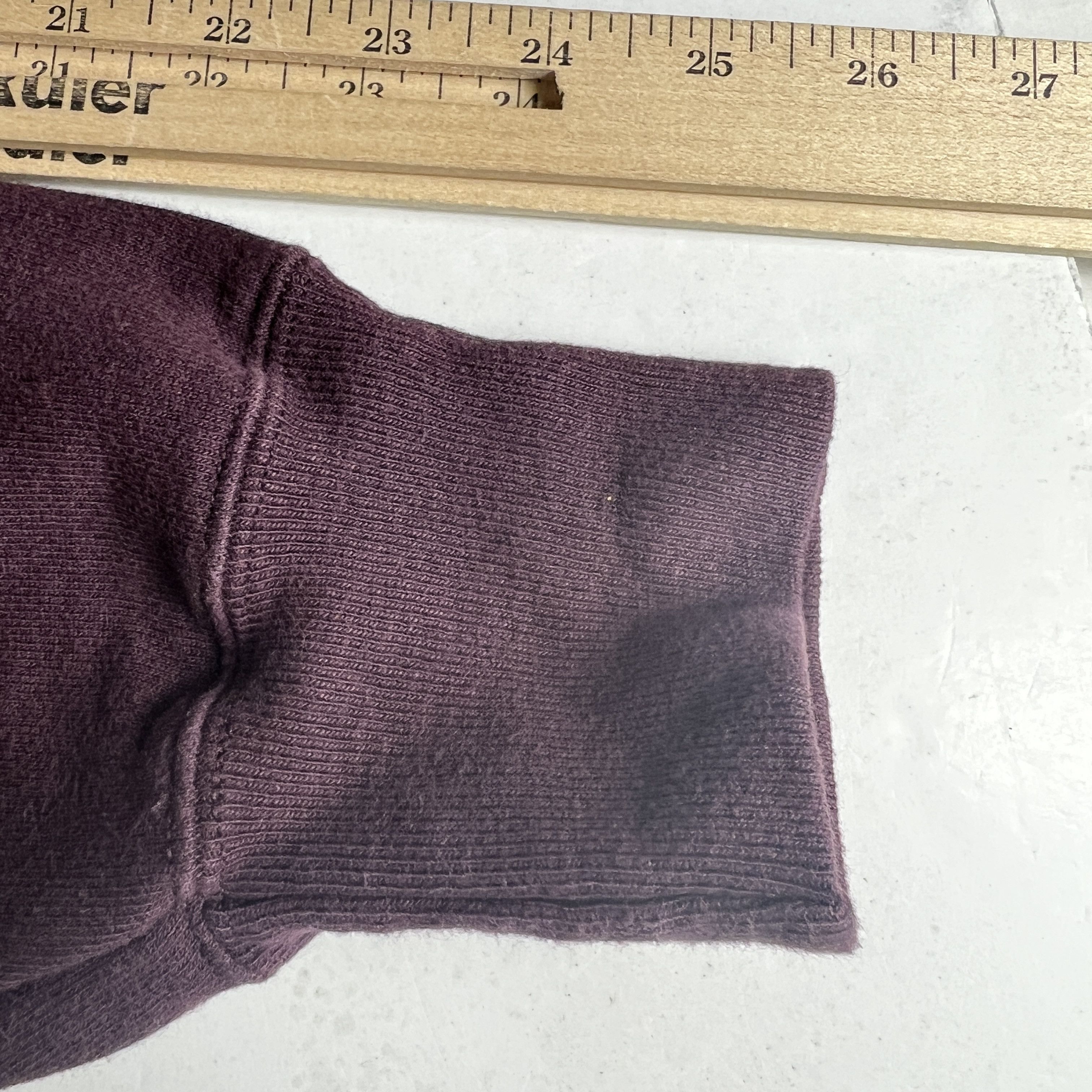 Champion × Vintage Y2K Champion Reverse Weave Sweatshirt Purple Logo Crewneck Size US M / EU 48-50 / 2 - 9 Thumbnail