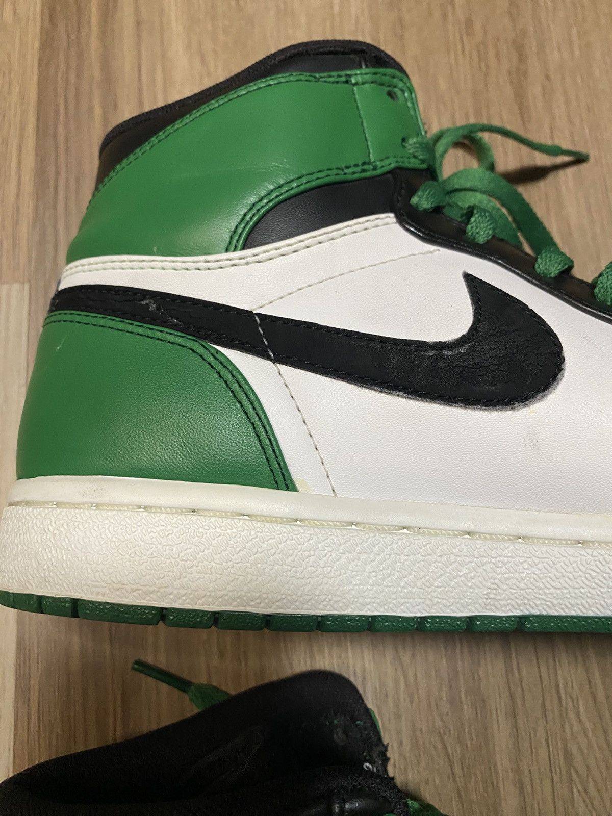 Jordan Brand Air Jordan 1 Retro High Boston Celtics 2009 Men's Size US 10 Size US 10 / EU 43 - 9 Thumbnail
