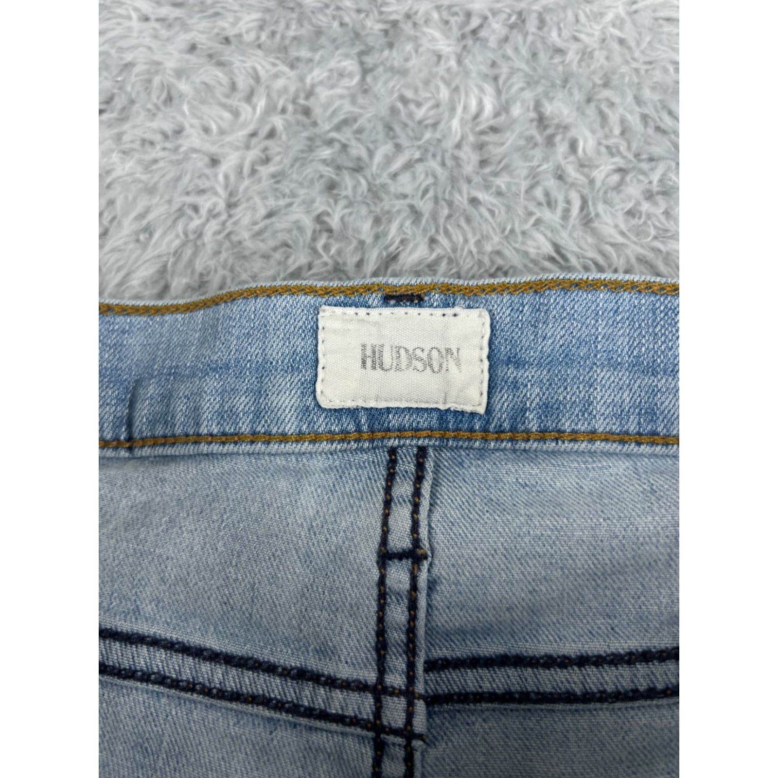 Hudson Hudson Jeans Women 28 Blue Denim Skinny Distressed Light Wash 27 Inseam 5-Pocket Pattern Flower Size 28" / US 6 / IT 42 - 6 Thumbnail