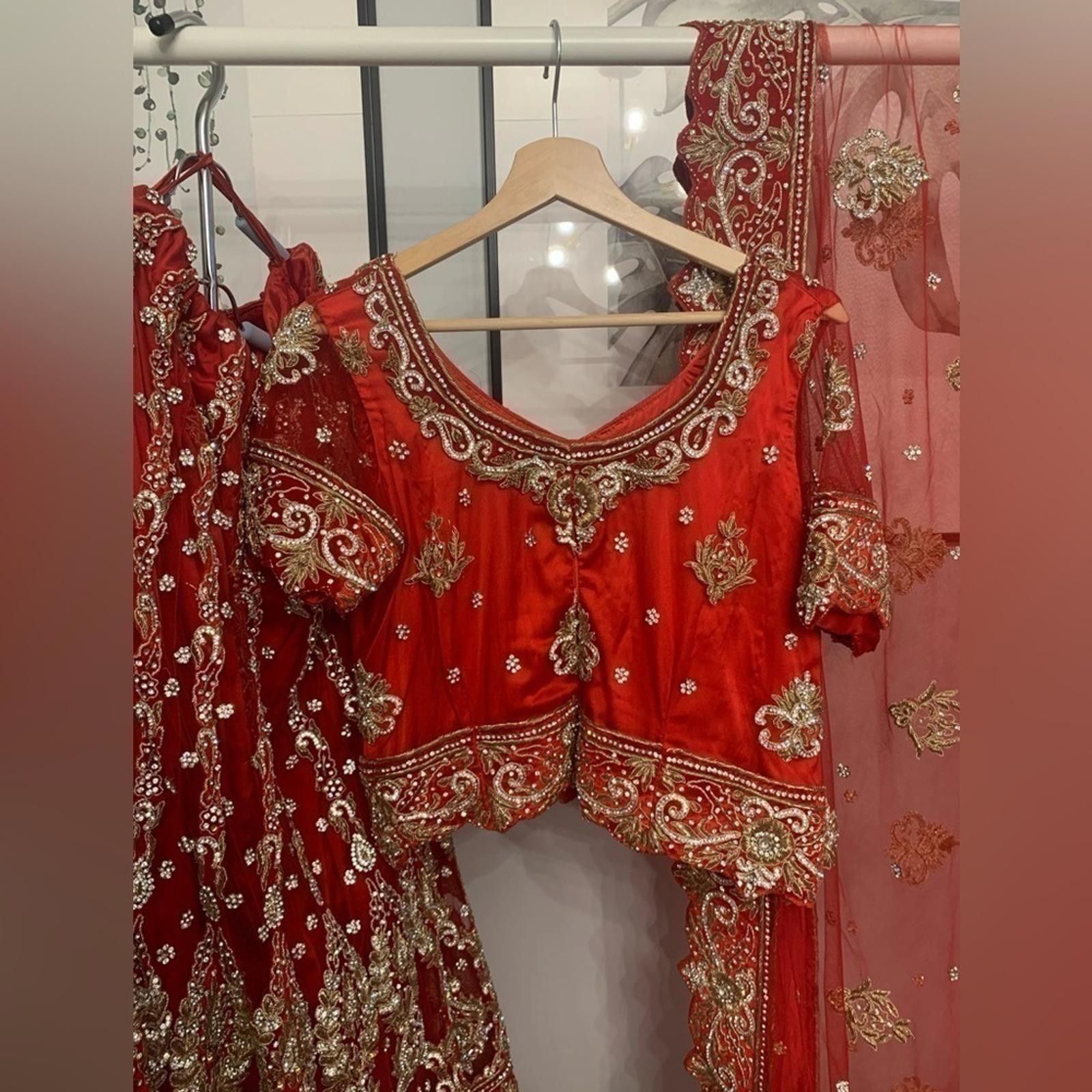 Designer Luxury Bridal Pakistani/ Indian Lehenga w Dupatta Size M / US 6-8 / IT 42-44 - 6 Thumbnail