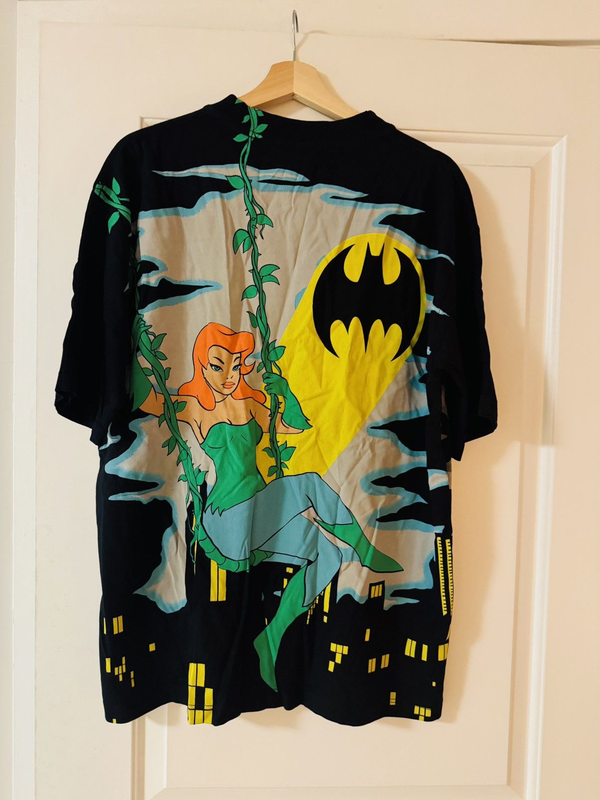 Other Batman AOP Bane Poison Ivy All Over Print T-Shirt Size US L / EU 52-54 / 3 - 2 Thumbnail