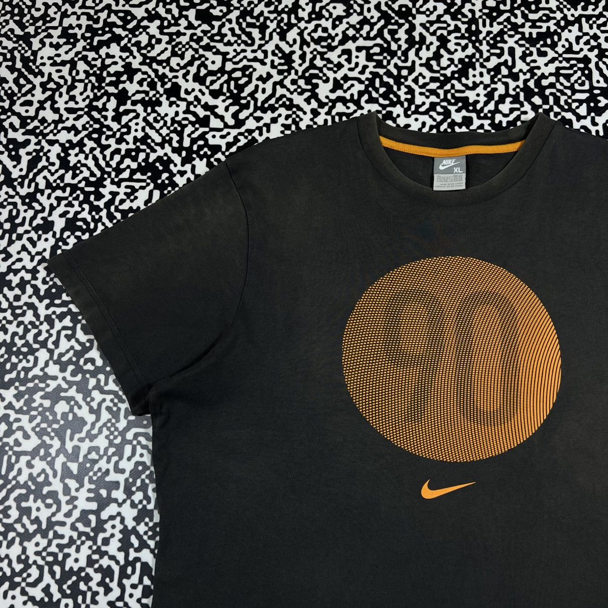 Nike Vintage Y2K Nike Total Ninety 90 Logo Faded Boxy T-shirt Size US XL / EU 56 / 4 - 4 Thumbnail