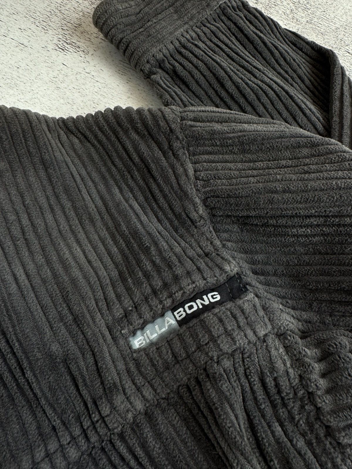 Billabong Billabong Corduroy Velvet Velour Overshirt Button Pullover Size US S / EU 44-46 / 1 - 12 Thumbnail