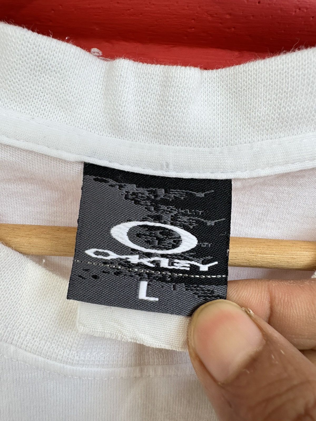 Oakley Vintage Oakley Center Logo Tee Size US L / EU 52-54 / 3 - 4 Thumbnail
