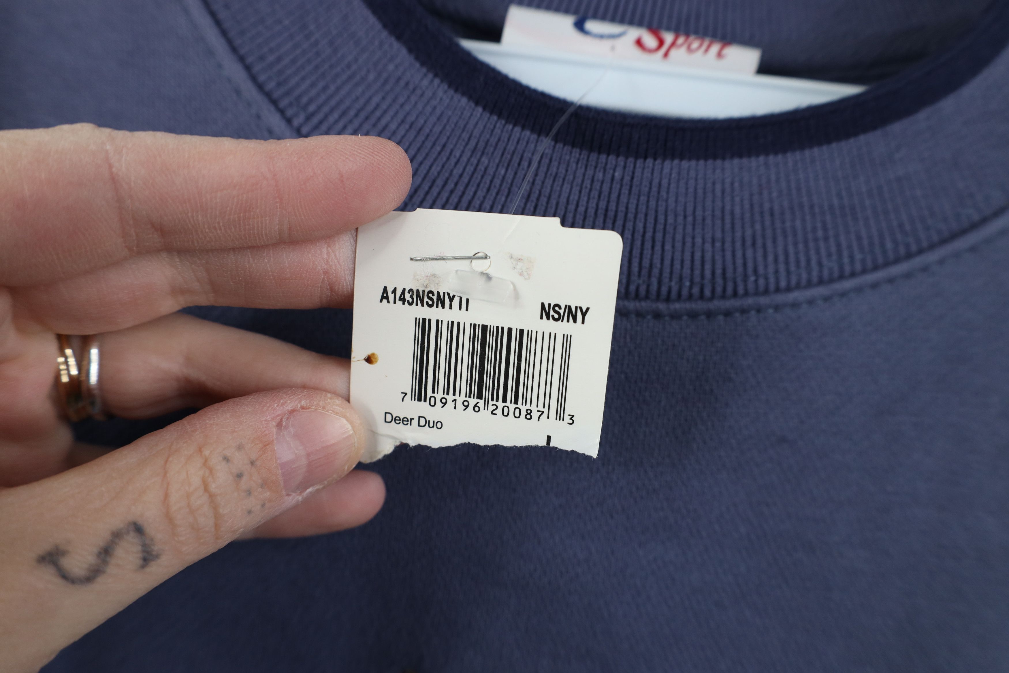 Vintage Deadstock Vintage 90s Y2K Streetwear Buck Sweatshirt Blue Size L / US 10 / IT 46 - 7 Thumbnail