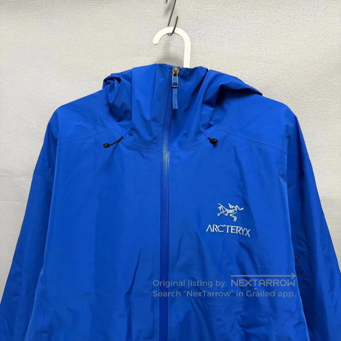 Arc'teryx Blue Lightweight Hooded Jacket Size L. Size US L / EU 52-54 / 3 - 3 Thumbnail