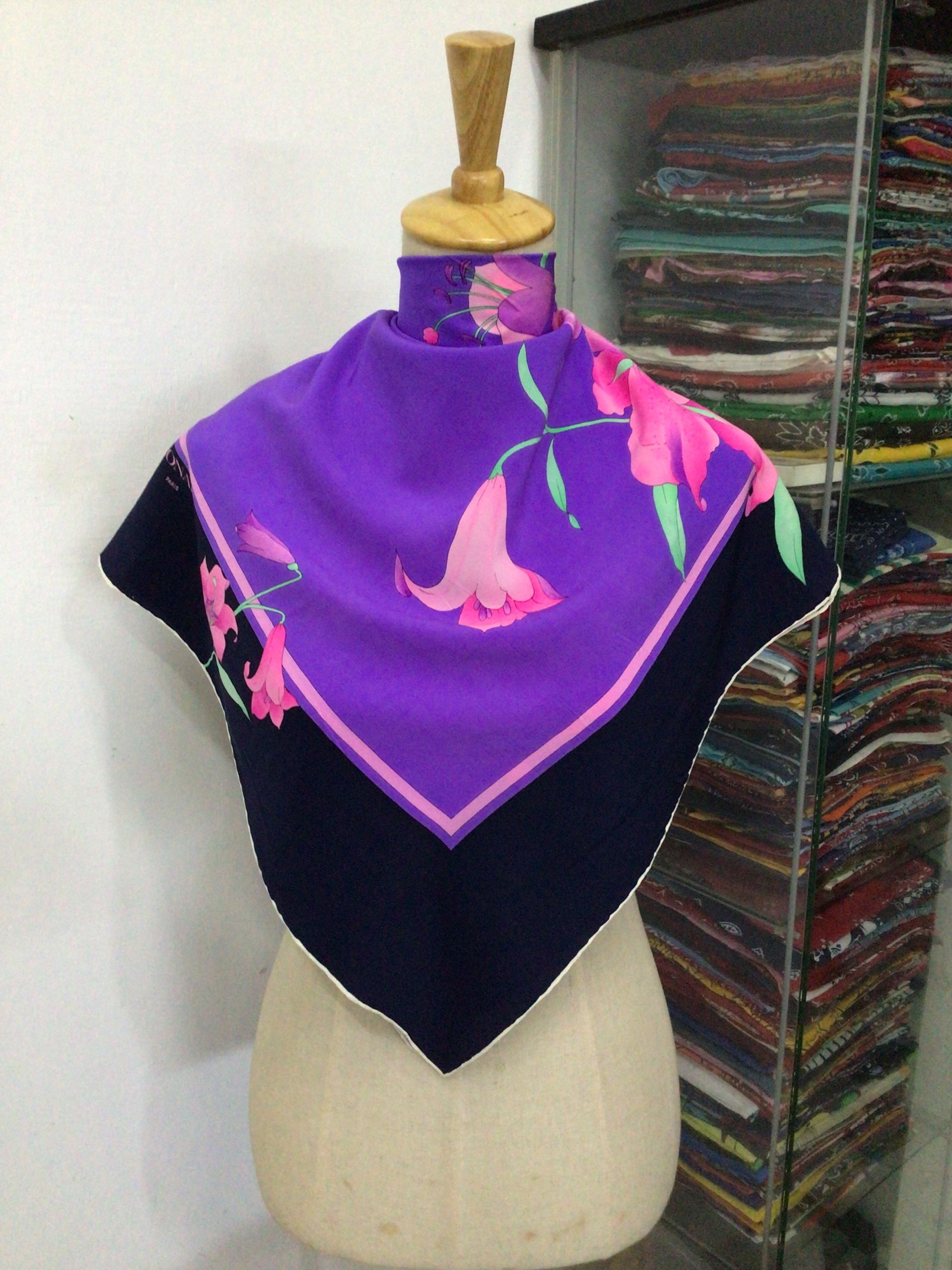 Vintage Vintage Leonard Silk Scarf Size ONE SIZE - 1 Thumbnail