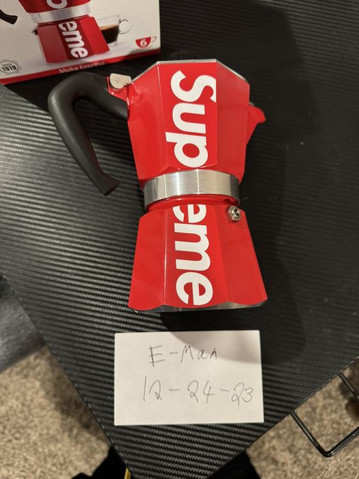 Supreme Supreme Bialetti Moka Express Coffee Maker | Grailed