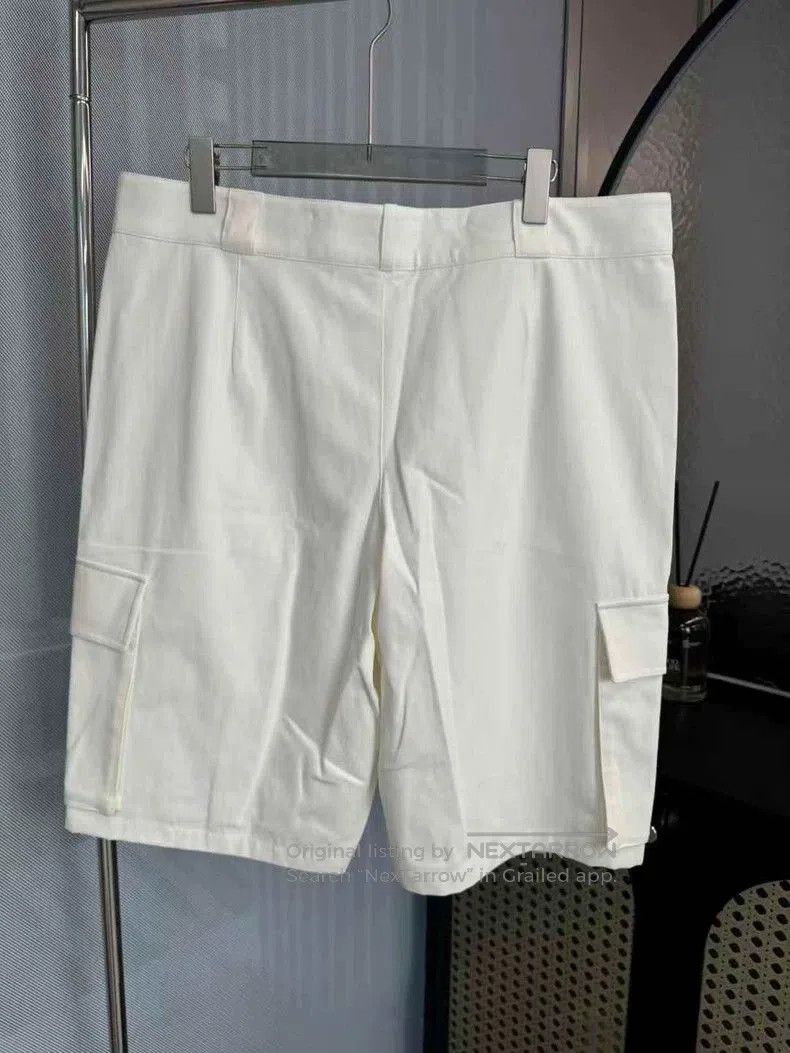 Louis Vuitton Louis Vuitton White Cargo Shorts. Size US 36 / EU 52 - 2 Thumbnail