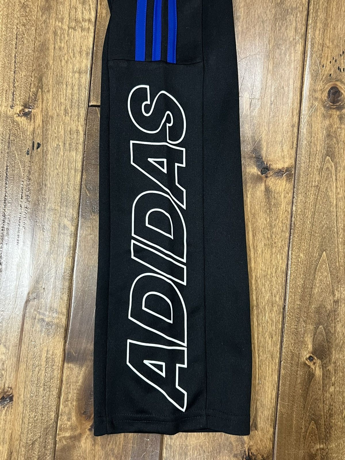 Adidas Vintage Adidas Sweatpants Big Letter Font Size US 32 / EU 48 - 8 Thumbnail