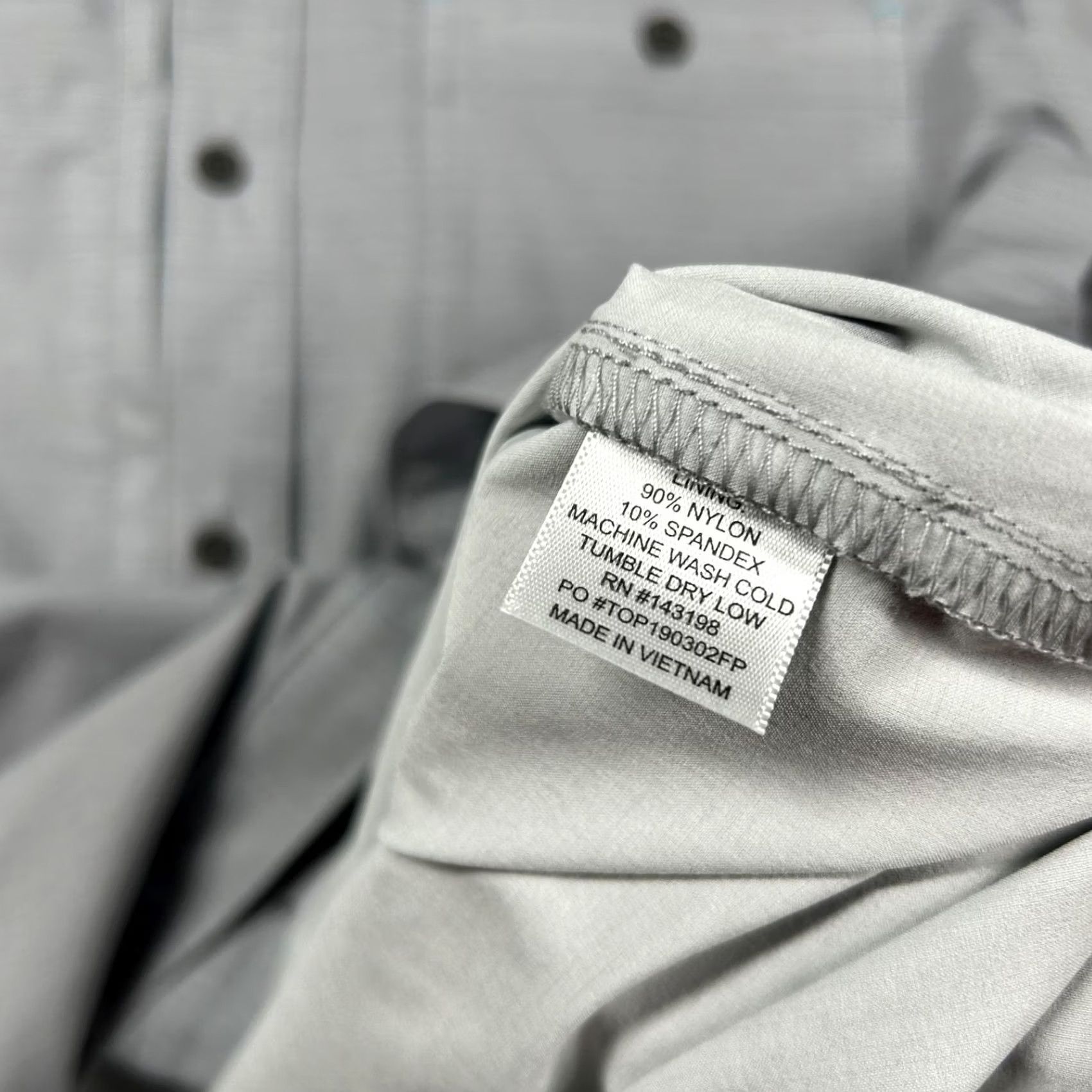 Chubbies Chubbies Shirt Mens L Performance Fishing Vented Pockets Button Geometric UPF Shirt Size US L / EU 52-54 / 3 - 4 Thumbnail