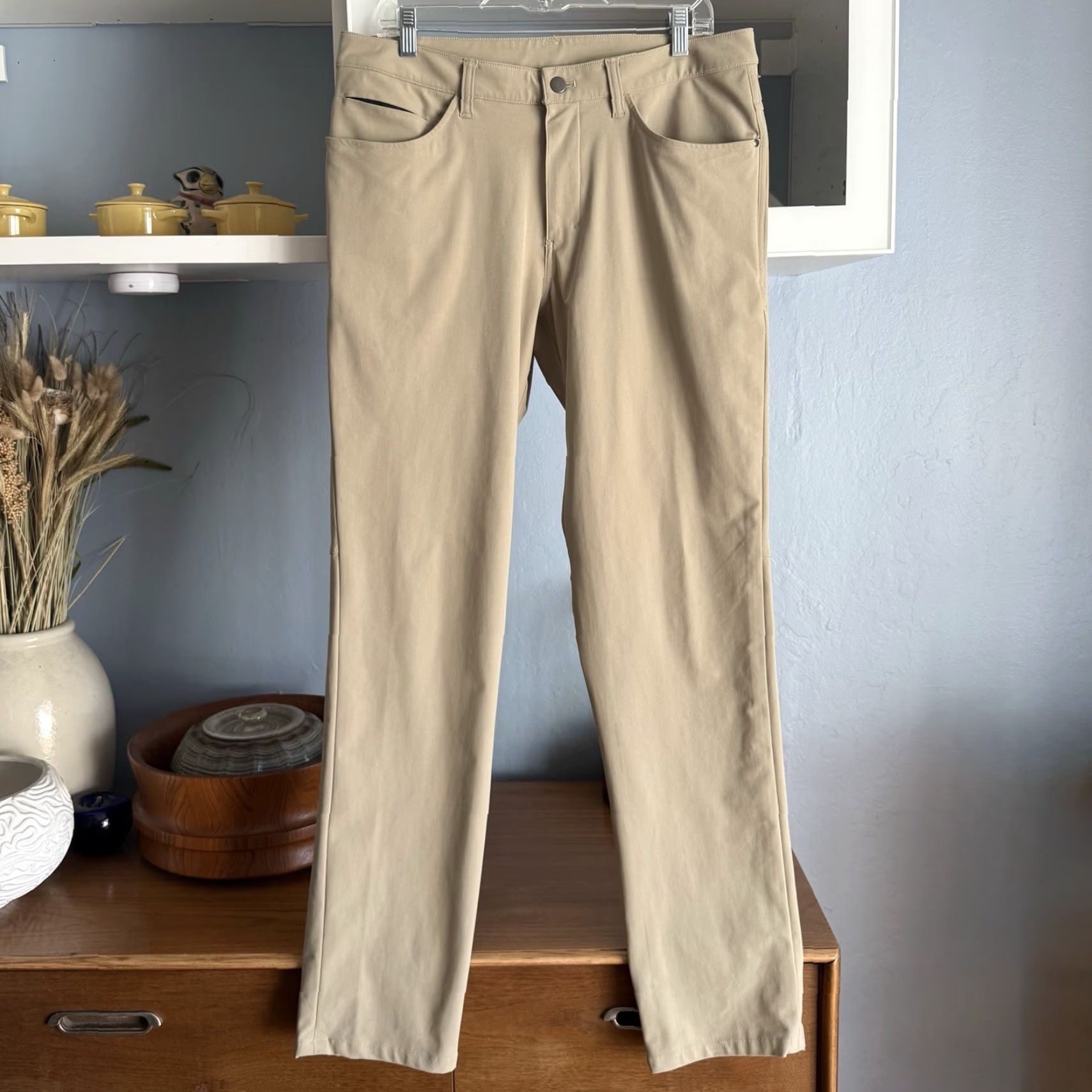 Lululemon Lululemon ABC Pant Classic Fit 33” Inseam Khaki Beige 34 Adult Regular Beige Pants Size US 34 / EU 50 - 2 Thumbnail