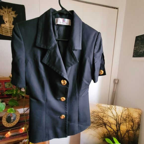 Givenchy Givenchy vintage short blazer golden buttons Size S / US 4 / IT 40 - 8 Thumbnail