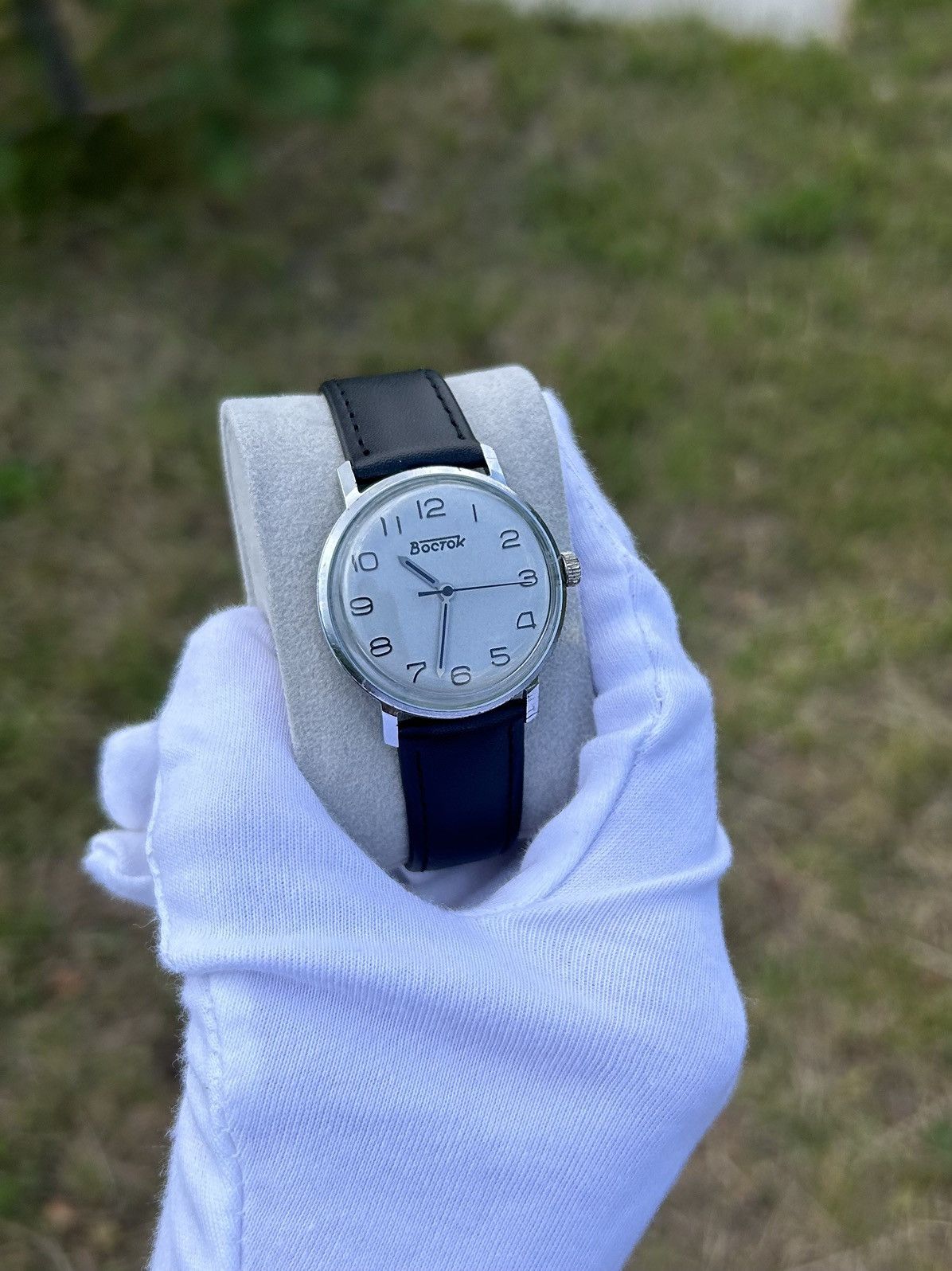 Vintage Vintage Vostok Watch USSR Soviet Mechanical Authentic 1980s Size ONE SIZE - 2 Thumbnail
