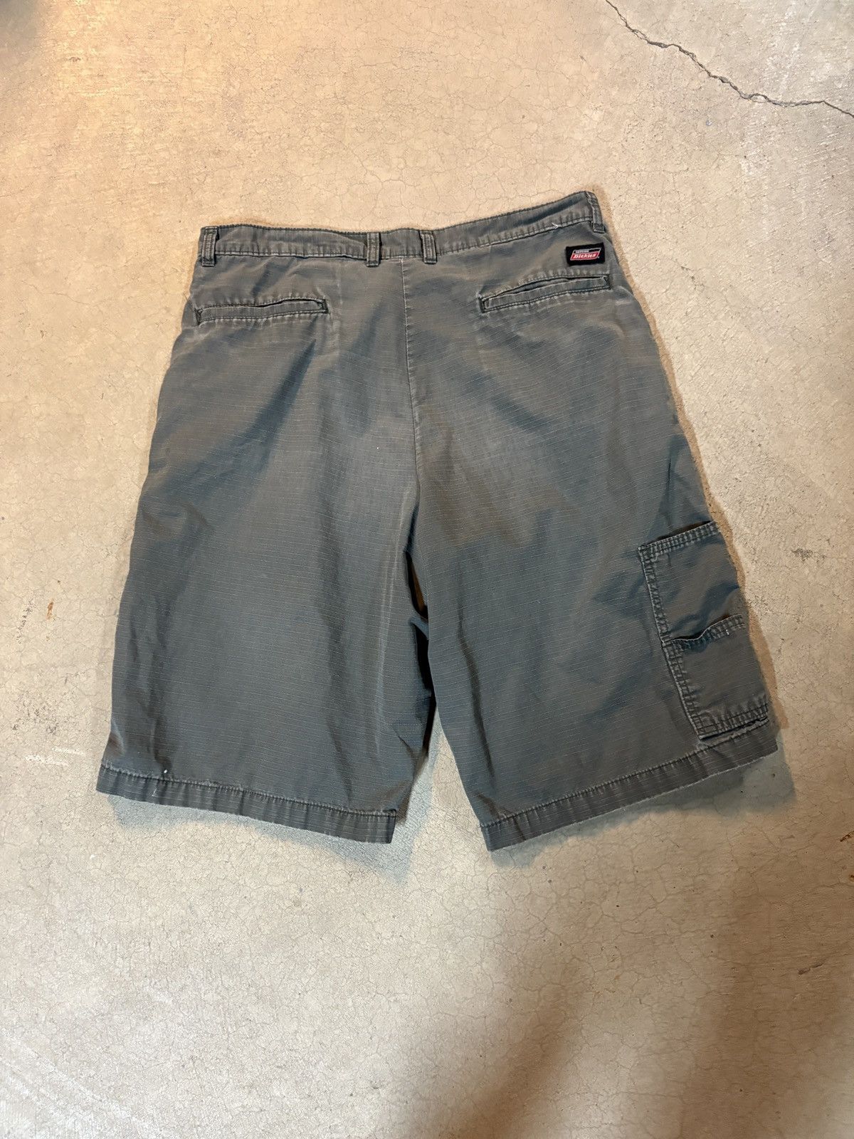 Dickies VTG 00’s Dickies Y2K Cargo Baker Baggy Shorts Charcoal 34 Size US 34 / EU 50 - 4 Thumbnail
